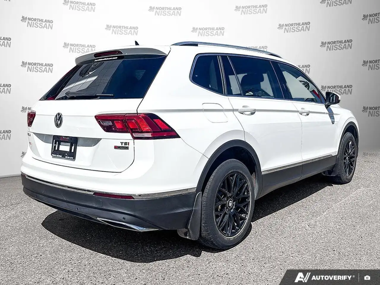 Volkswagen Tiguan снимка Volkswagen Tiguan