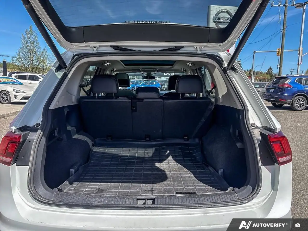 Volkswagen Tiguan снимка Volkswagen Tiguan