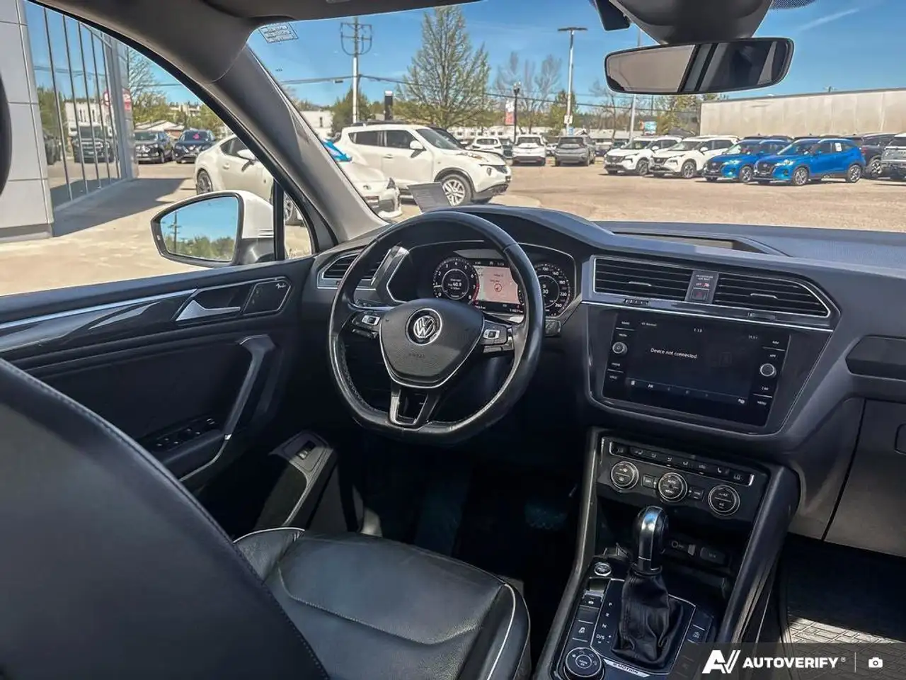 Volkswagen Tiguan снимка Volkswagen Tiguan