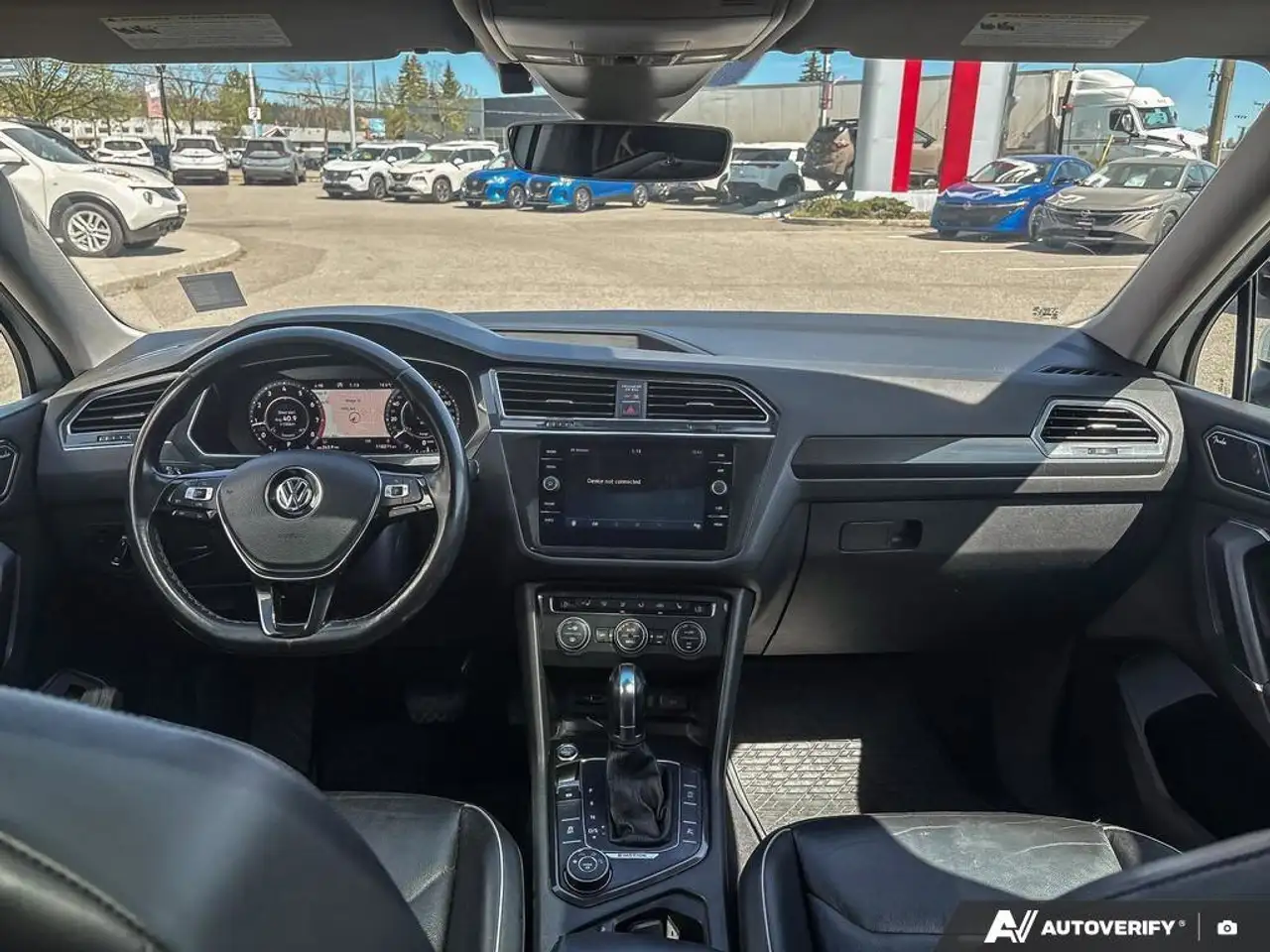 Volkswagen Tiguan снимка Volkswagen Tiguan