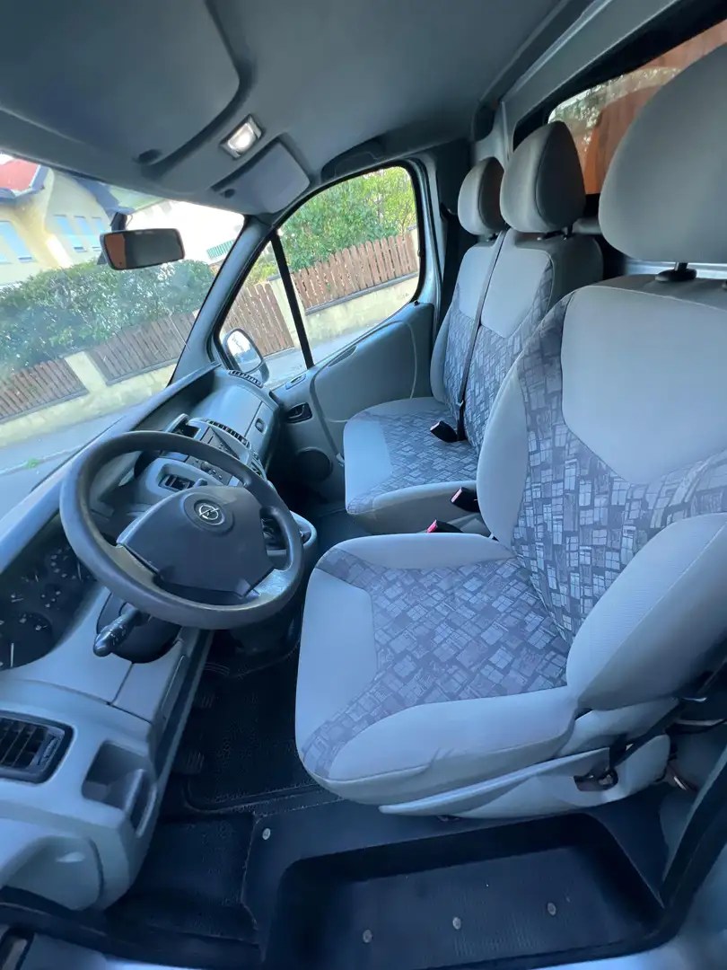 Opel Vivaro Vivaro L2H2 1,9 DTI 2,9t lang Silber - 2