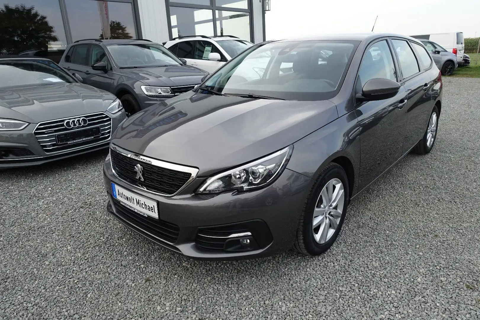 Peugeot 308 SW Active Pack 1.2 e-THP NAV APP KAM DAB LED Grau - 2