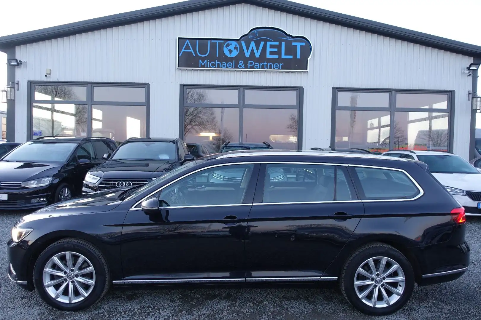 Volkswagen Passat Variant 2.0 TDI DSG Highline lück.Scheckh Schwarz - 1