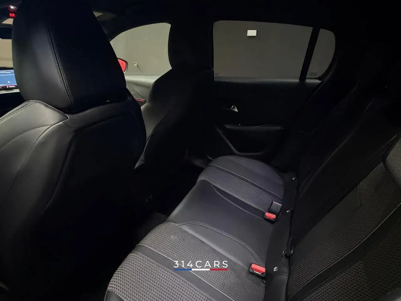 Peugeot 208 208 — photo 8