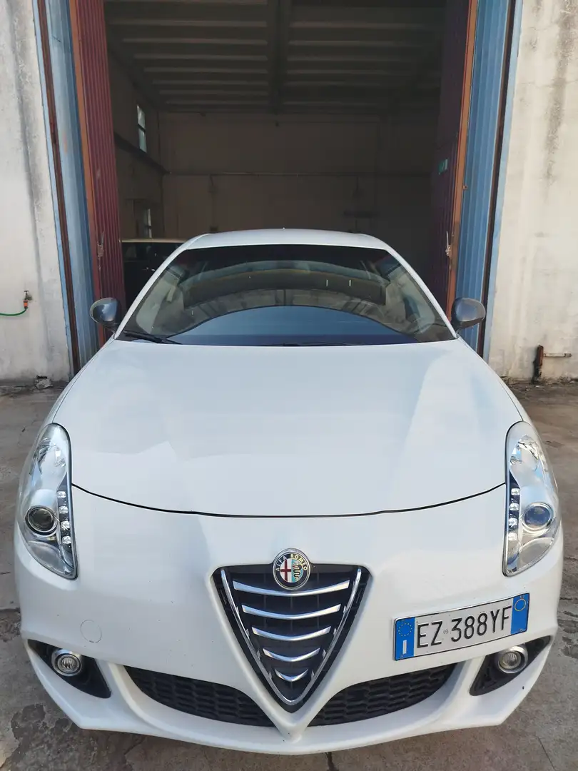 Alfa Romeo Giulietta Giulietta 1.6 jtdm Distinctive E5+ Blanc - 2