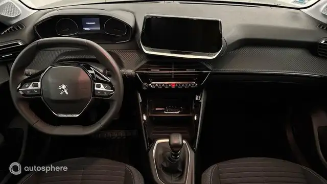 Peugeot 208 view 11