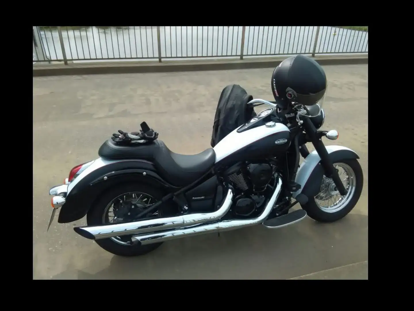 Kawasaki VN 900 VN 900 Spezialedition 2013 Schwarz - 1