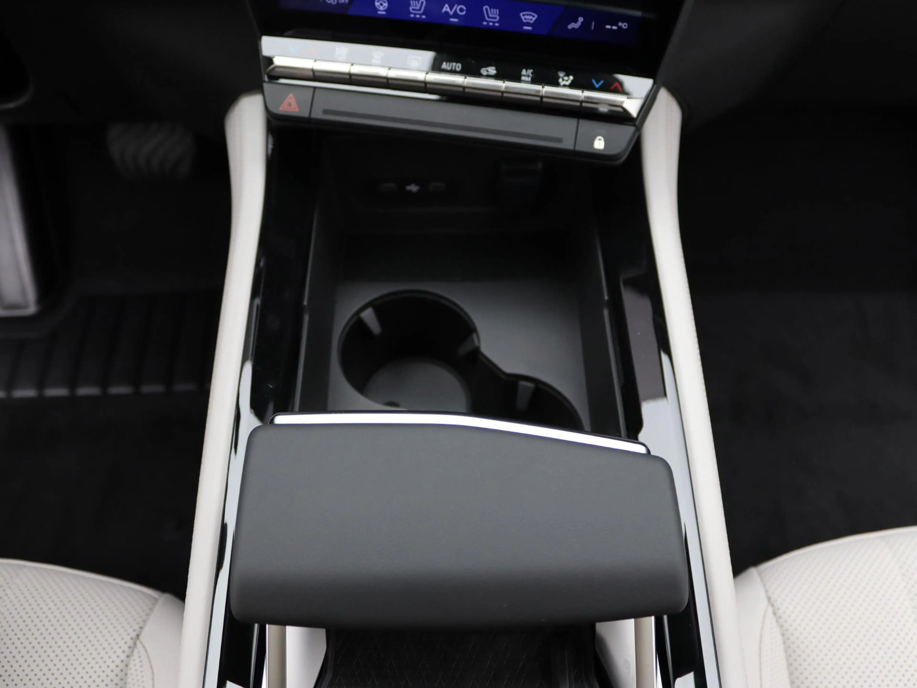 Renault Espace iconic full hybrid E-Tech 200 - 7 zitplaatsen | pa — photo 7