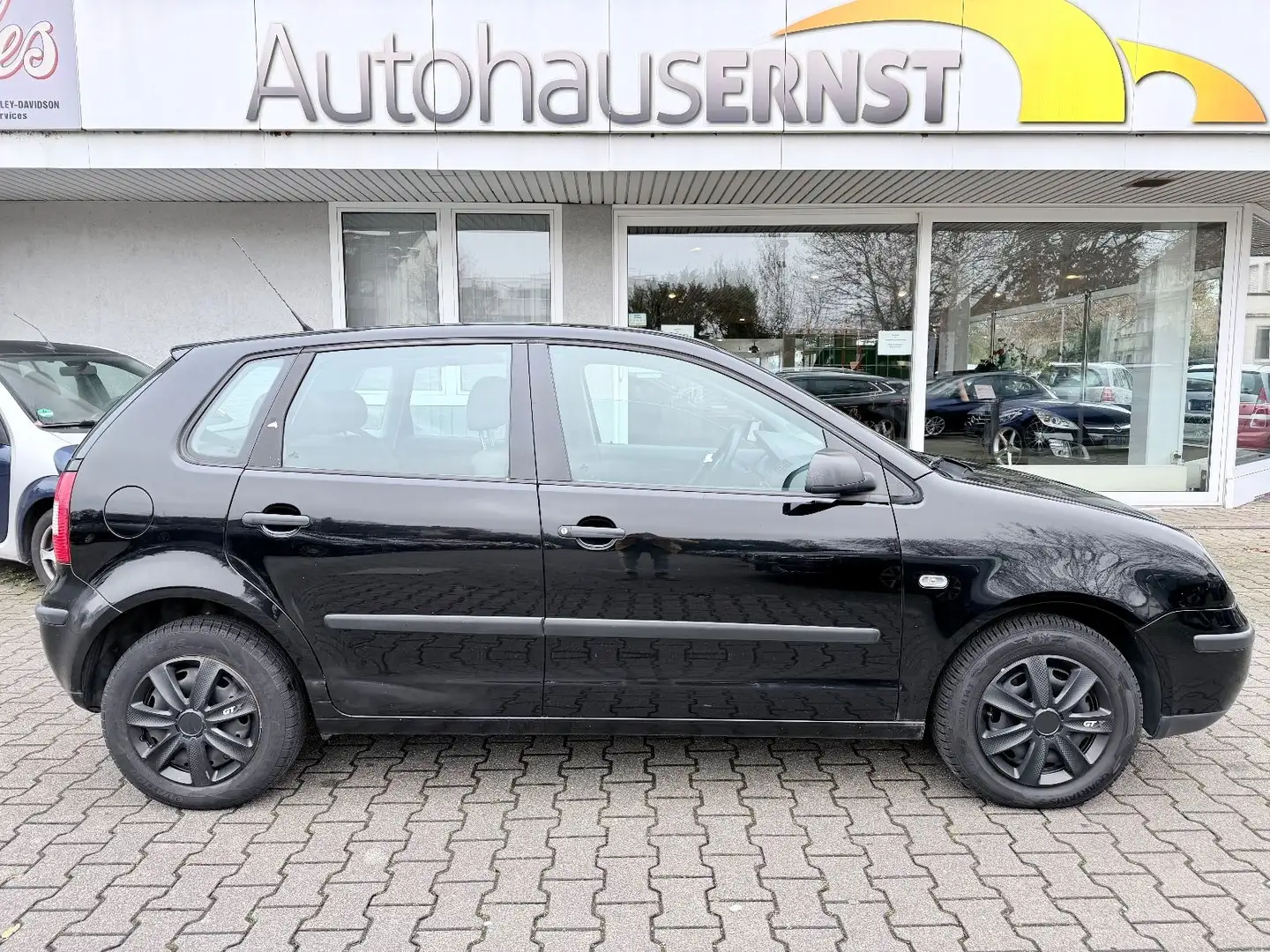 Volkswagen Polo IV 1,2 *Klima+5-türig* Schwarz - 1