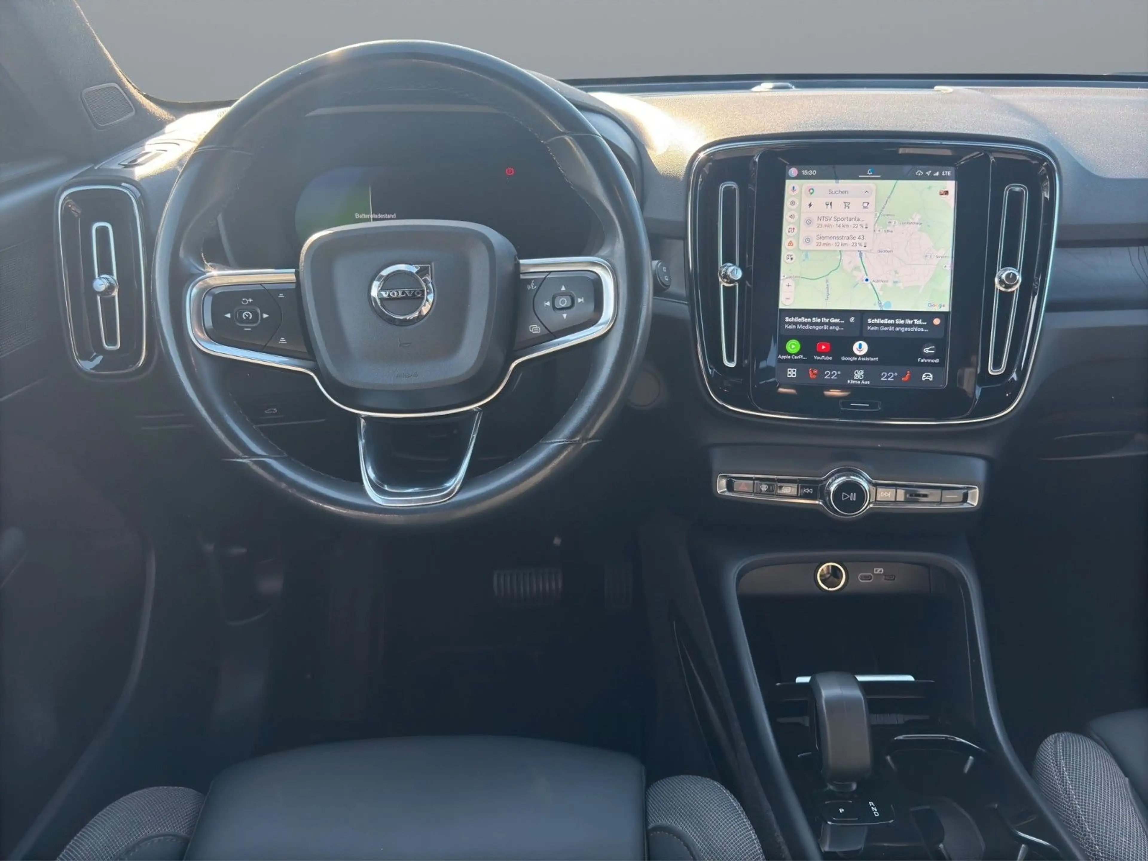 Volvo XC40 Plus Recharge Pure Electric 2WD TAXI — photo 12