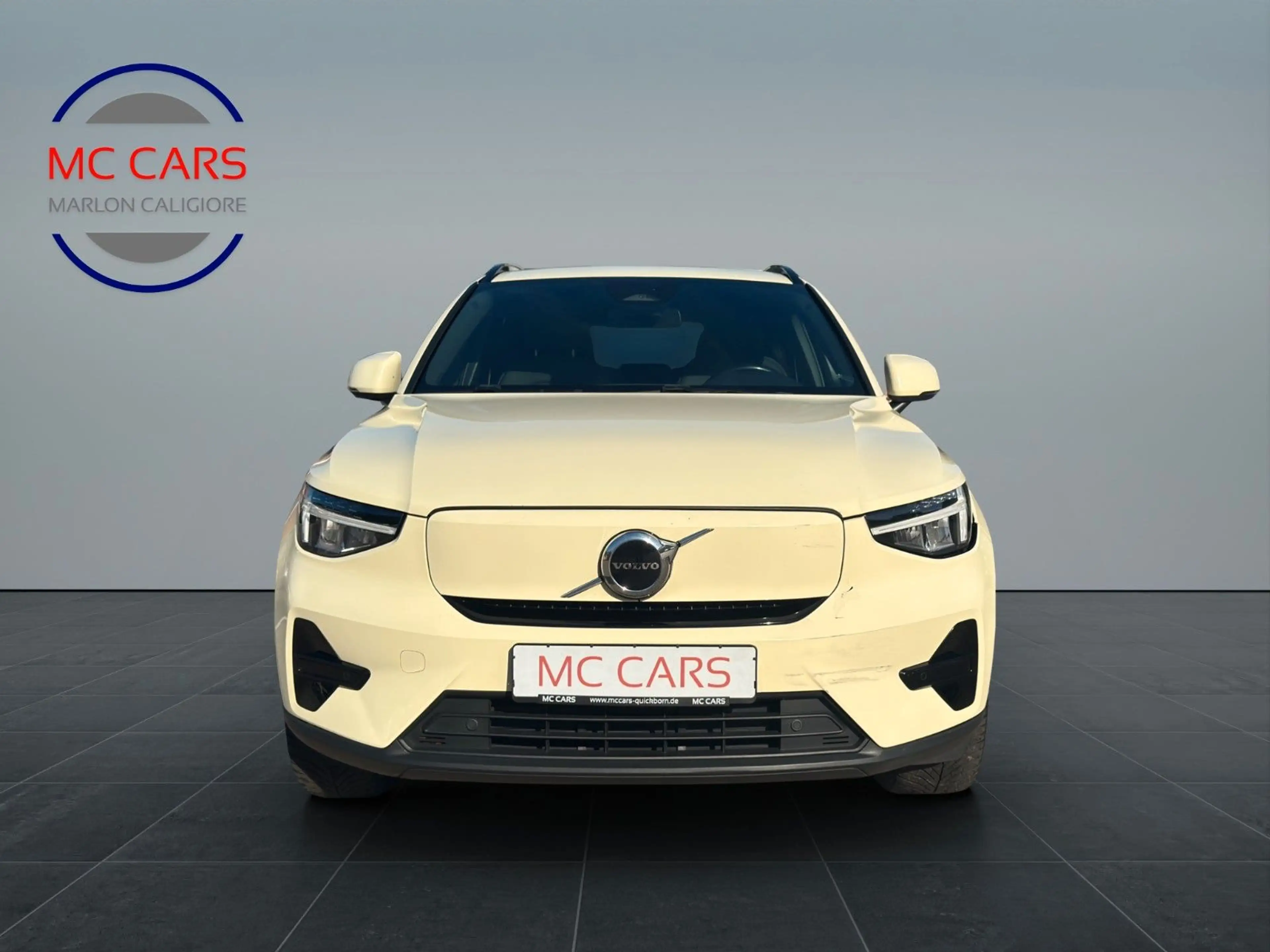 Volvo XC40 Plus Recharge Pure Electric 2WD TAXI — photo 3