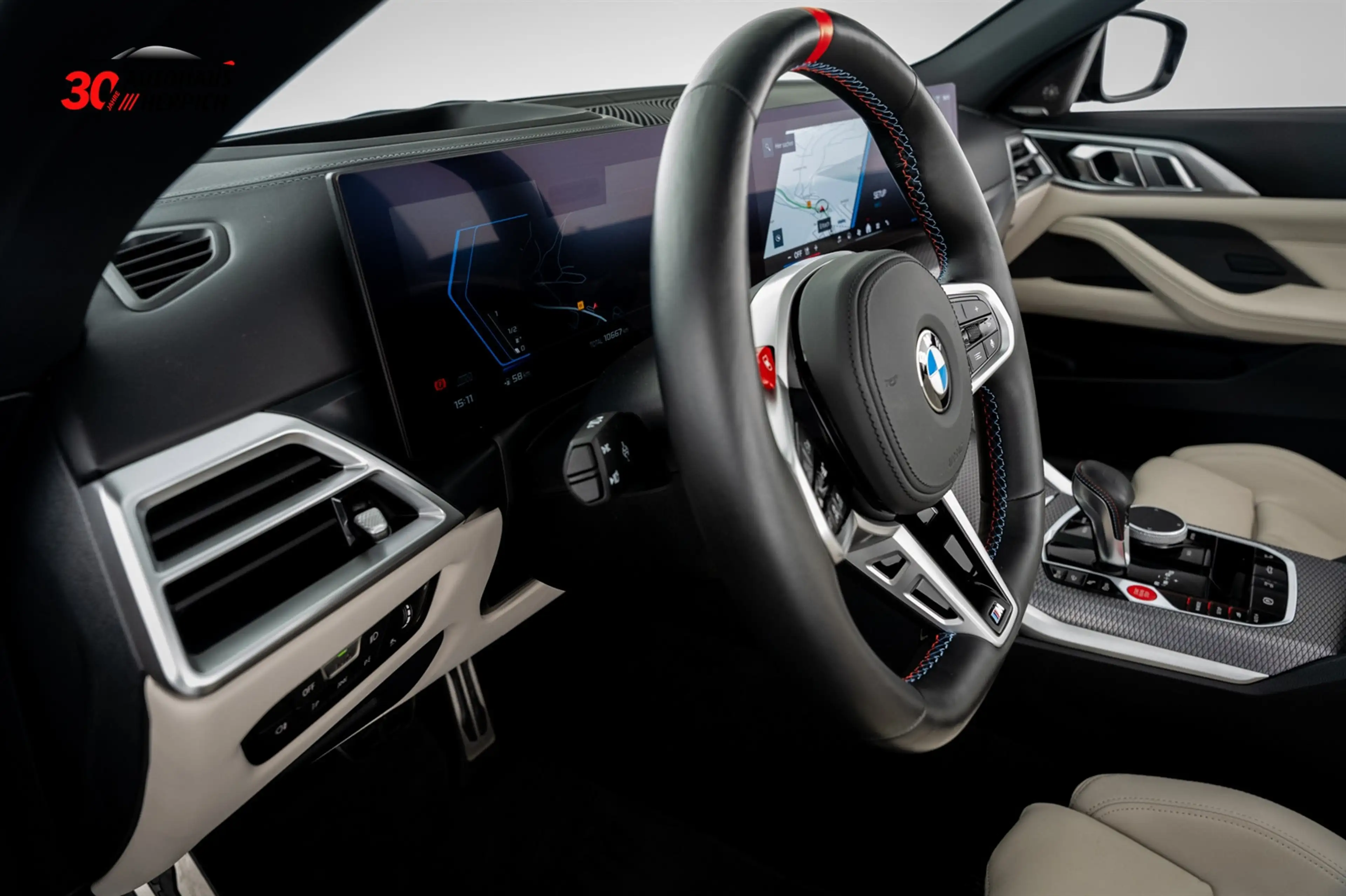 BMW M4 xDrive Competition Cabrio Schwarz Weiß Curved — photo 11