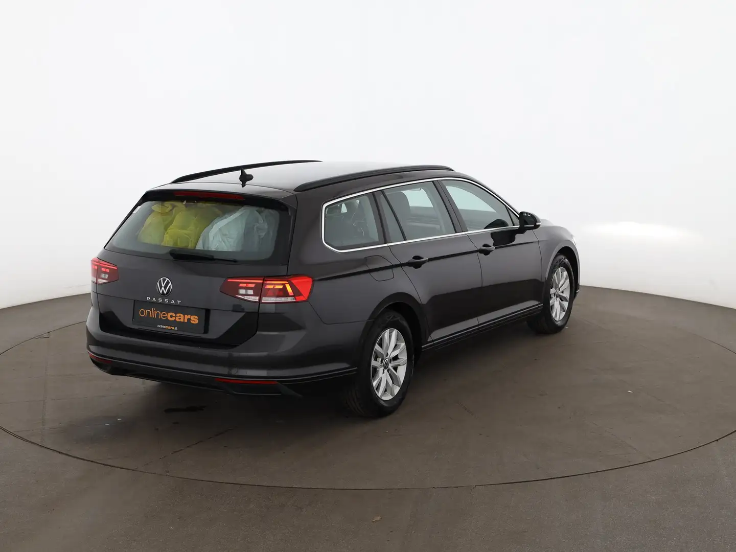 Volkswagen Passat Variant 2.0 TDI Business Aut LED RADAR NAV Grau - 2