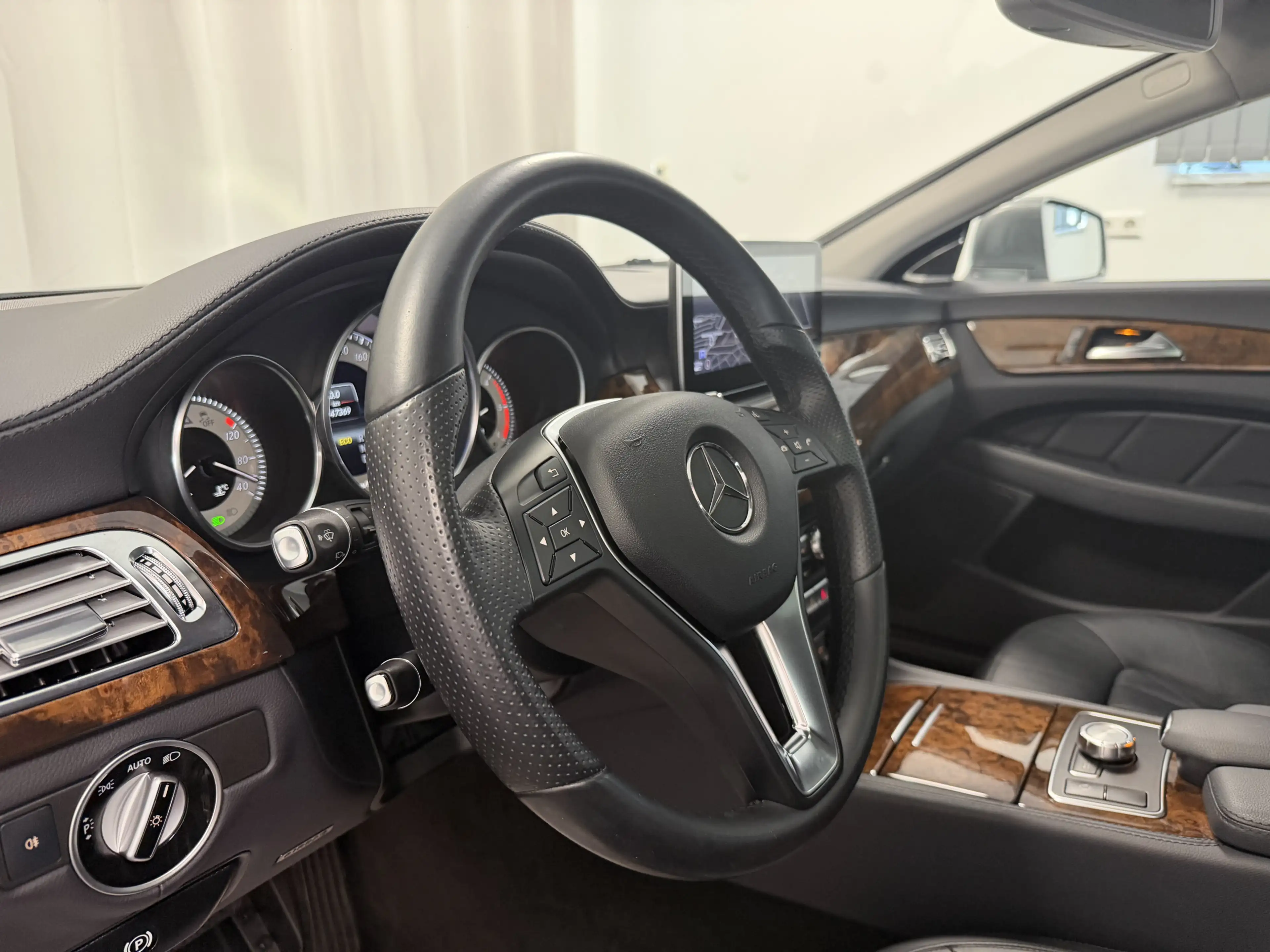 Mercedes-Benz CLS 350 CDI 4Matic Shooting Brake Aut. HK Navi — photo 10