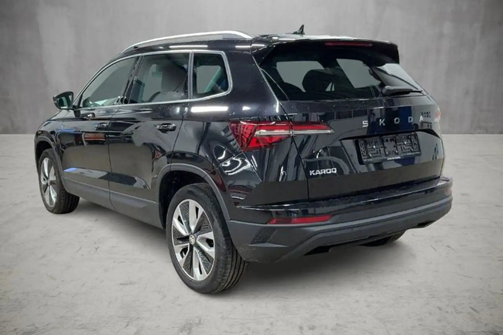 Skoda Karoq 1.5 TSI DSG SELECTION PDC LED SITZHZG KLIM Schwarz - 2