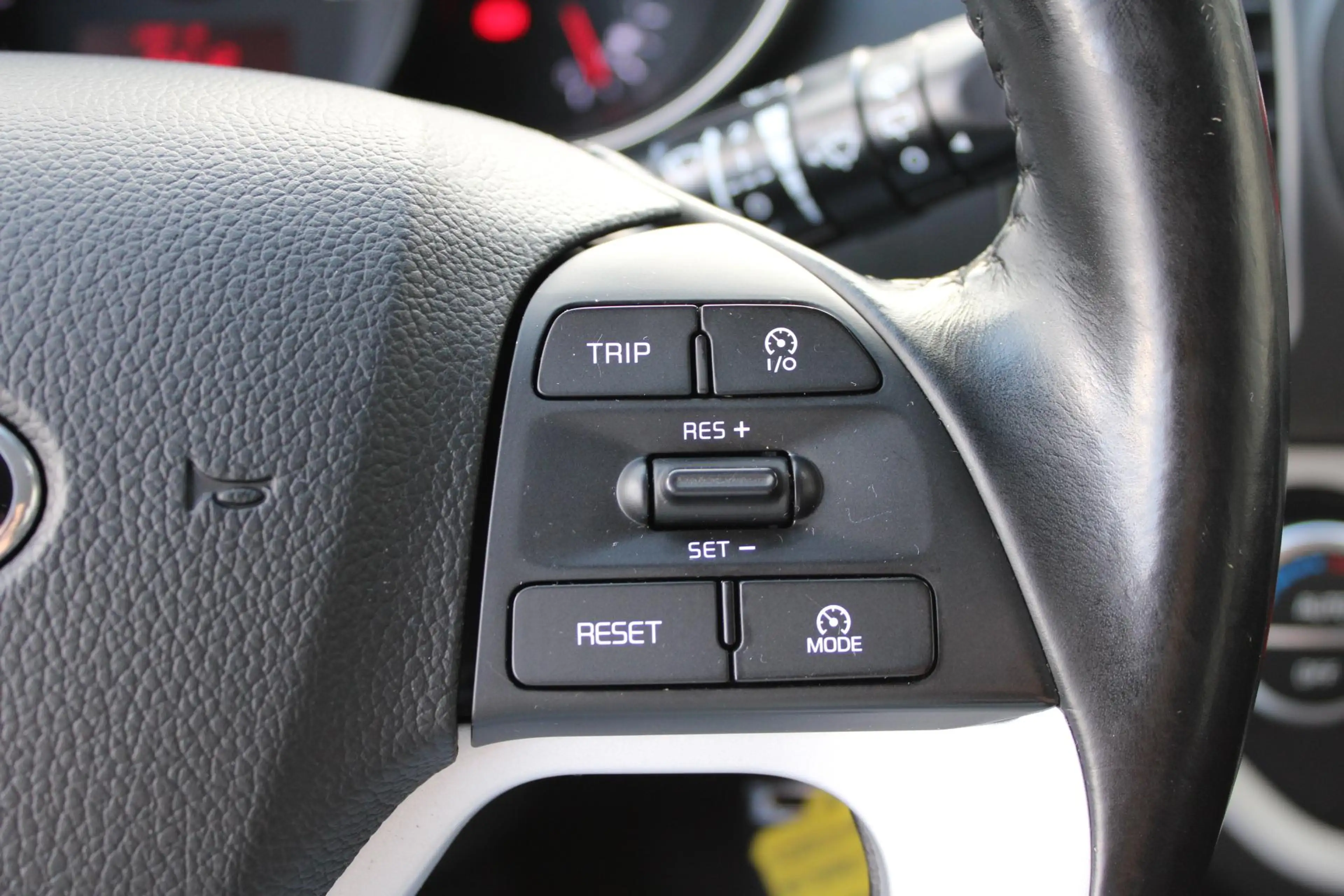 Kia Picanto 1.0 CVVT DynamicLine | Cruise Control | Climate Co — photo 10