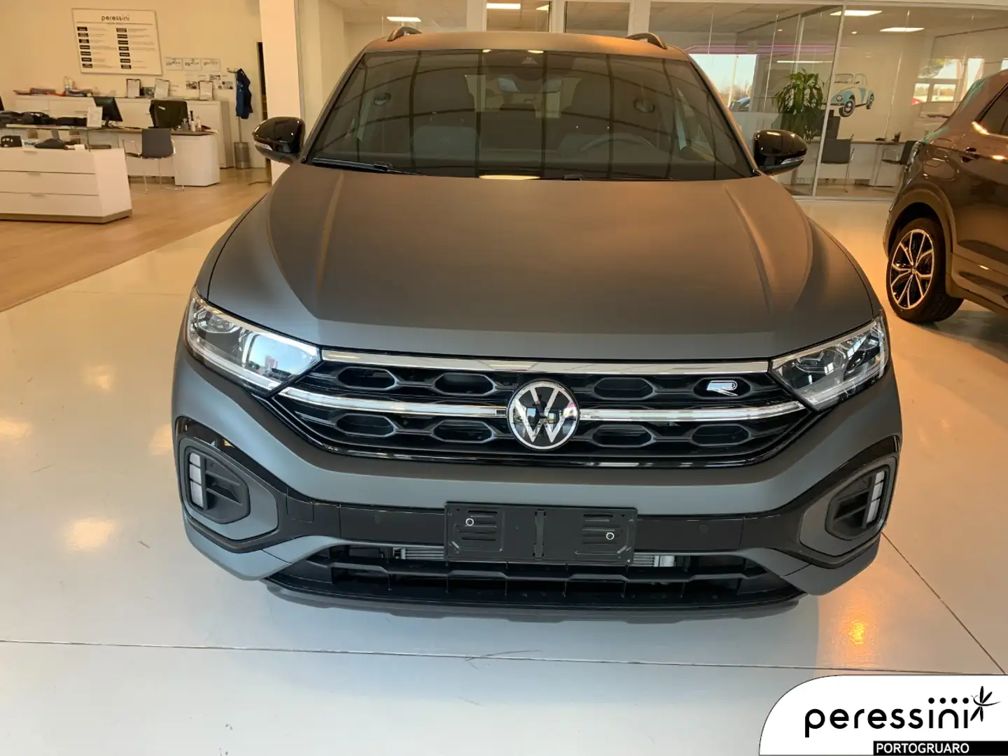 Volkswagen T-Roc R-Line Plus 2.0 TDI SCR 110 kW (150 CV) DSG Grigio - 2
