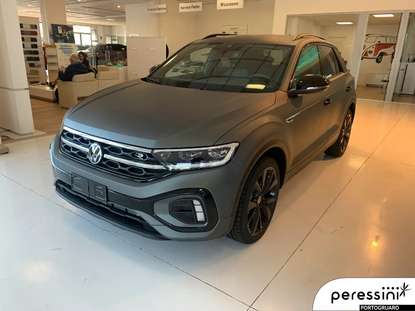 Volkswagen T-Roc R-Line Plus 2.0 TDI SCR 110 kW (150 CV) DSG Grigio - 1