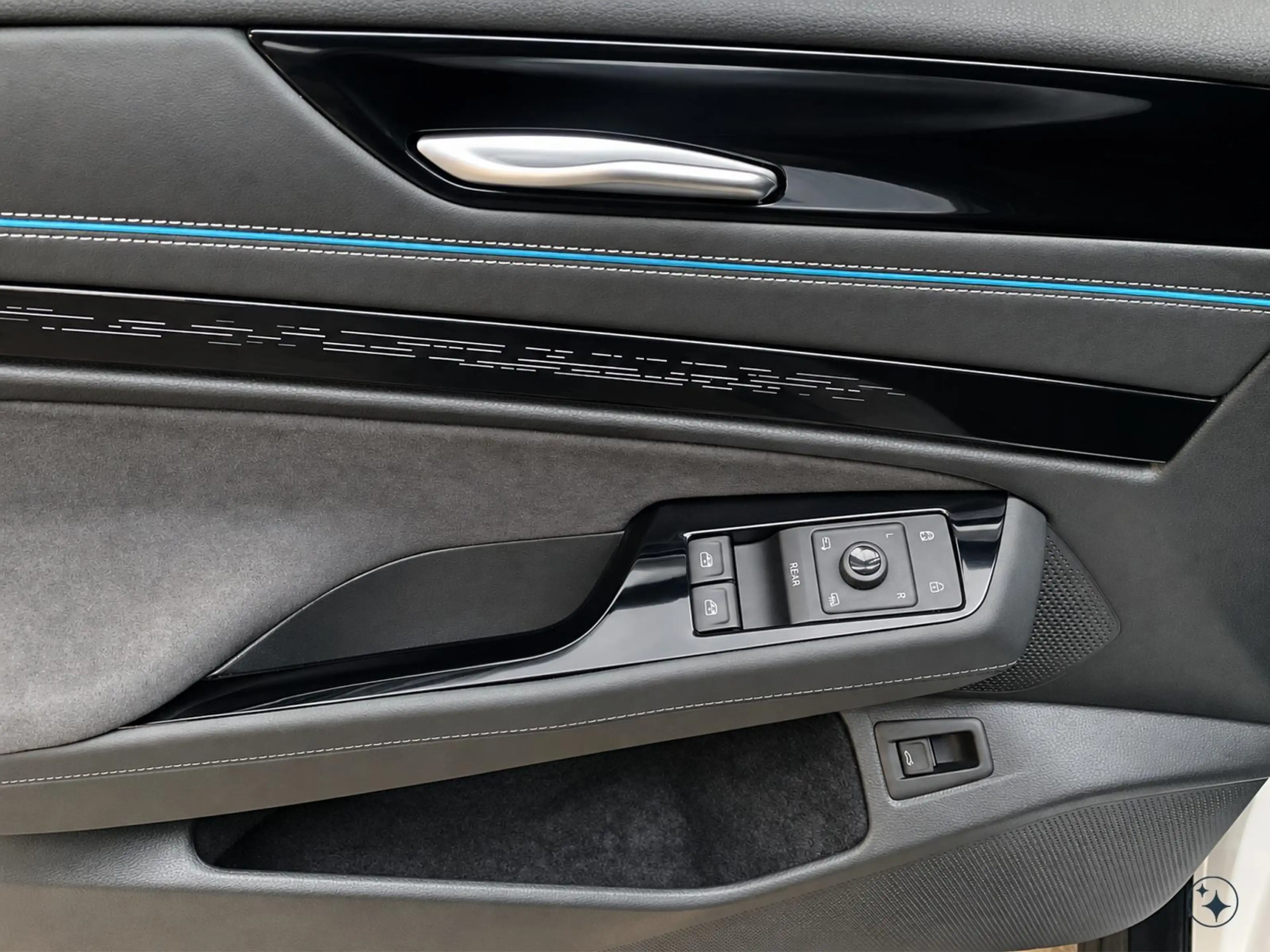 Volkswagen ID.7 77kWh+Pro+Pano+AHK+Wärme-P. — photo 9