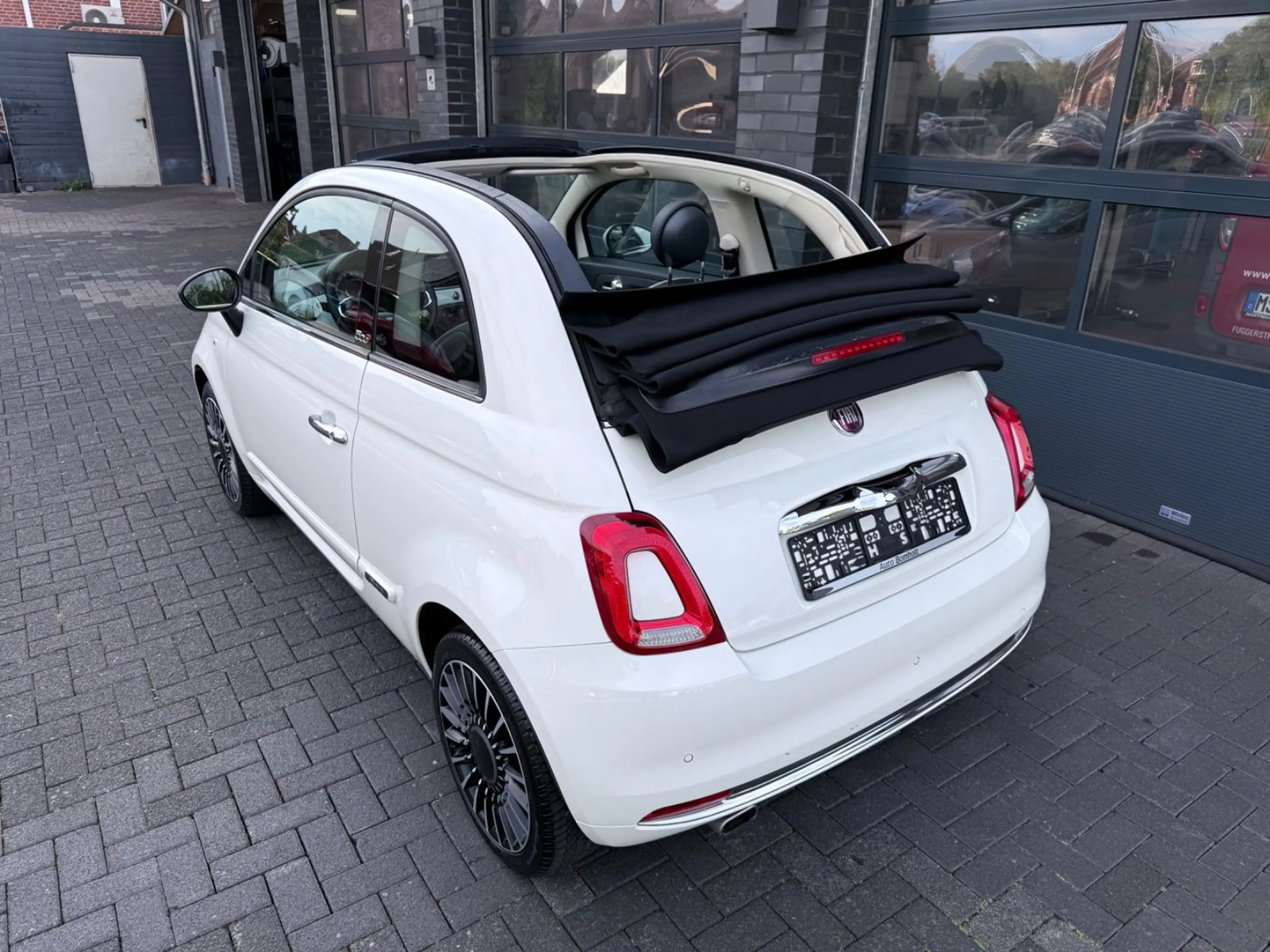 Fiat 500C Lounge — photo 7