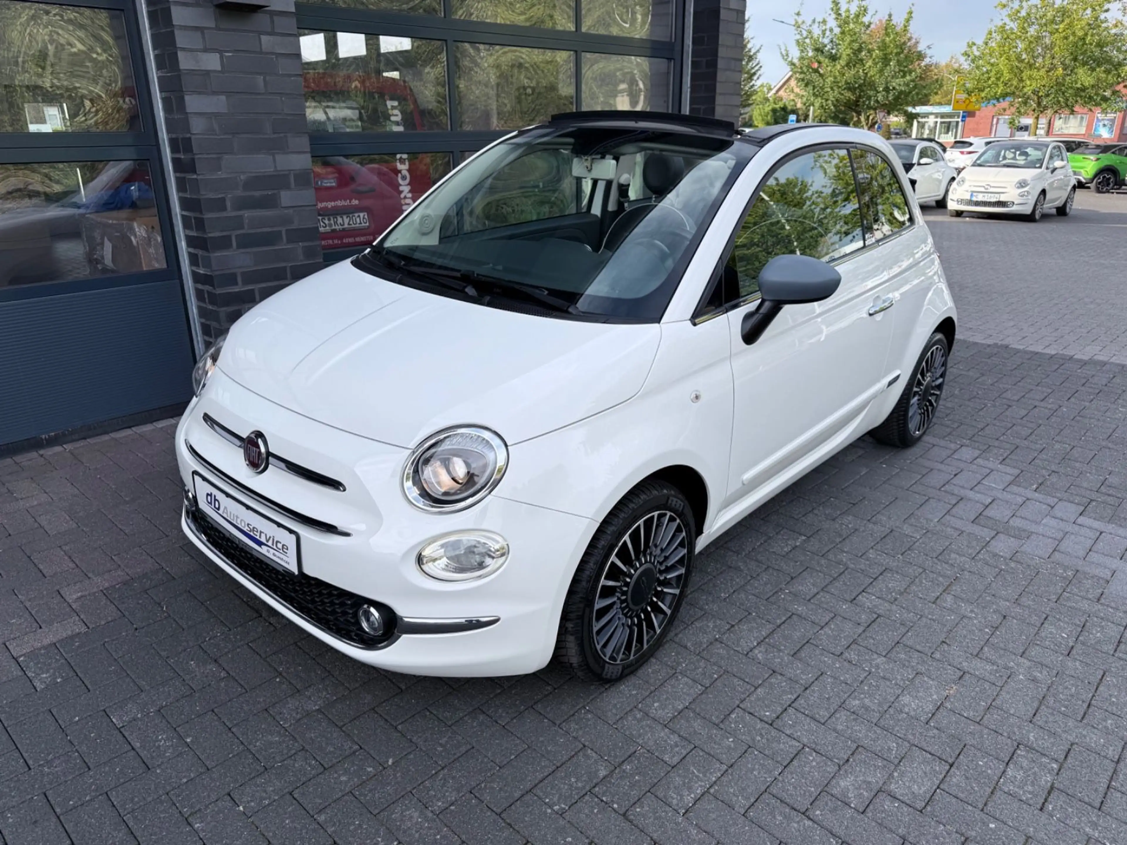 Fiat 500C Lounge — photo 4