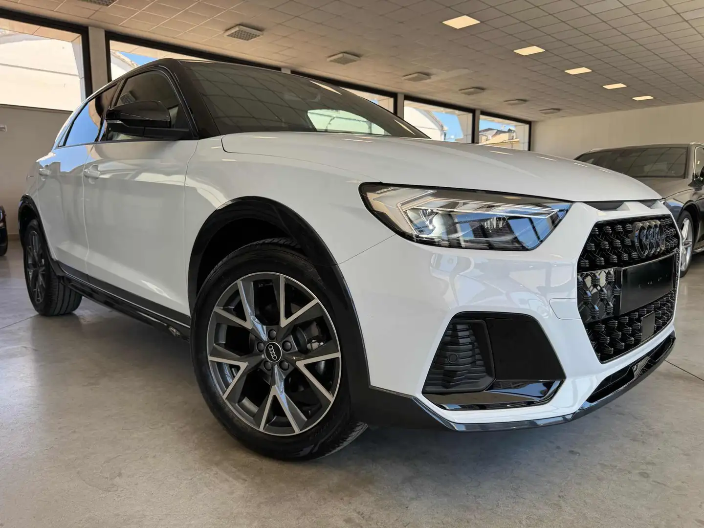 Audi A1 allstreet 30 TFSI S tronic S line Interiors Bianco - 2