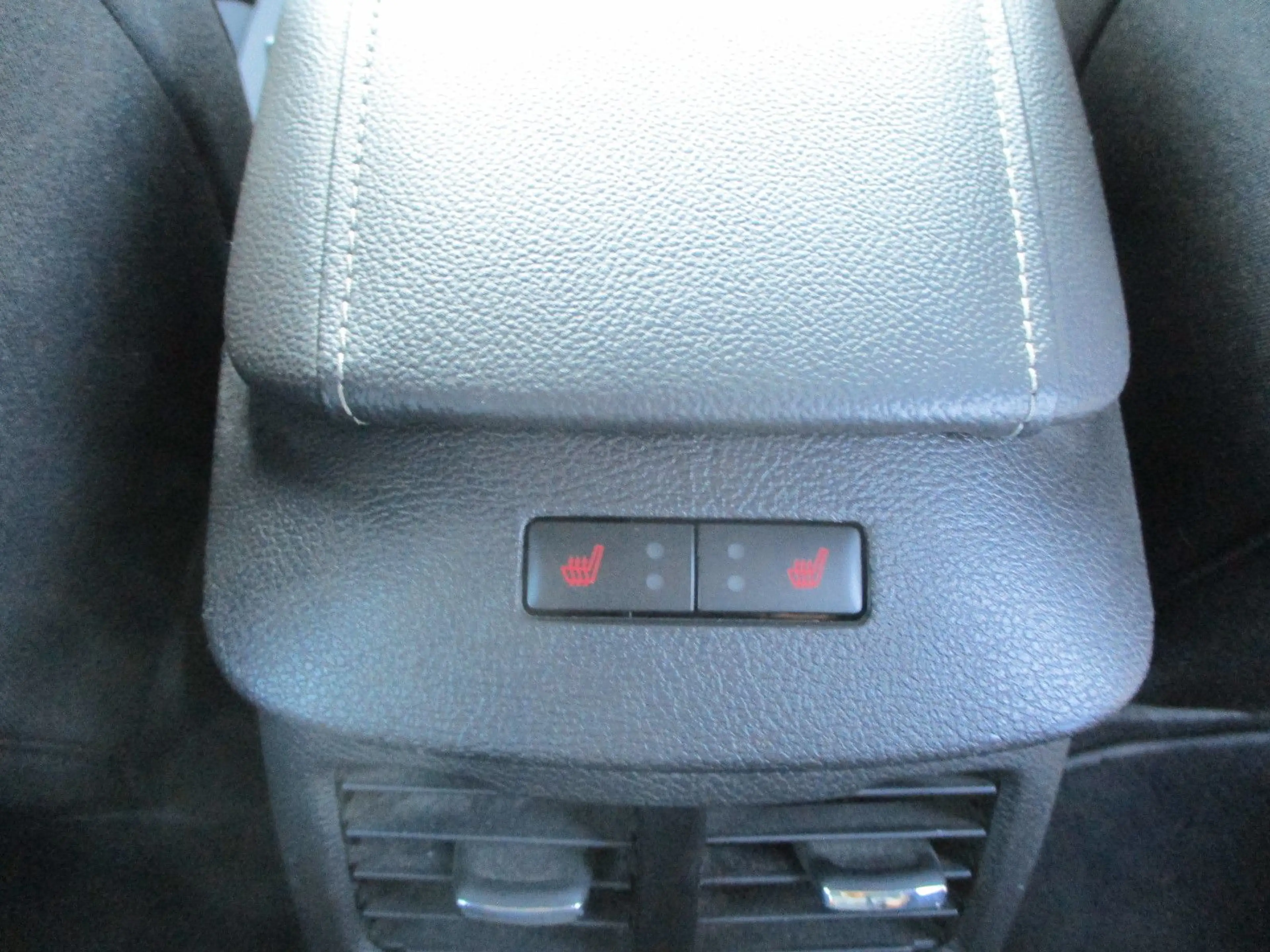 Ford Mondeo 2,0 NAVI KAMERA SPURH PDC LED SITZH TEMPO — photo 7