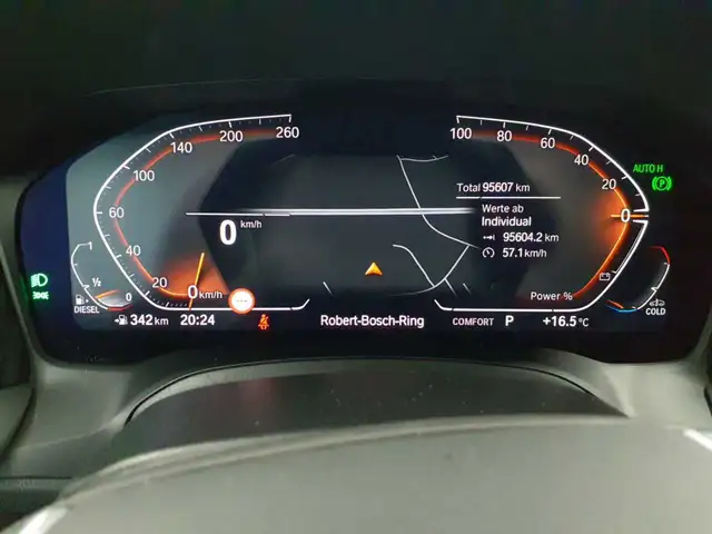 BMW 3 Series view 11