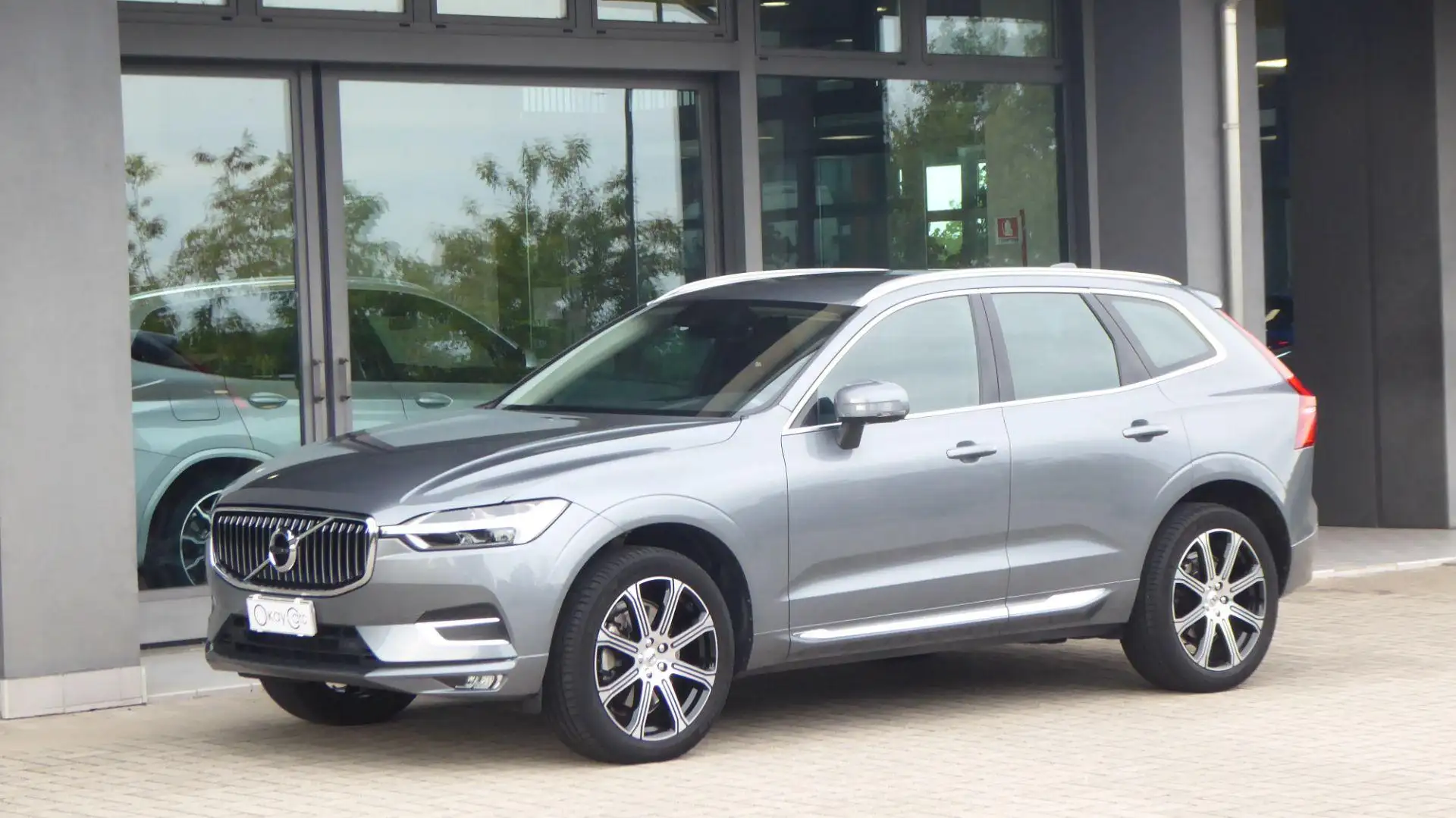 Volvo XC60 B4 (d) AWD Geartronic Inscription Gris - 1