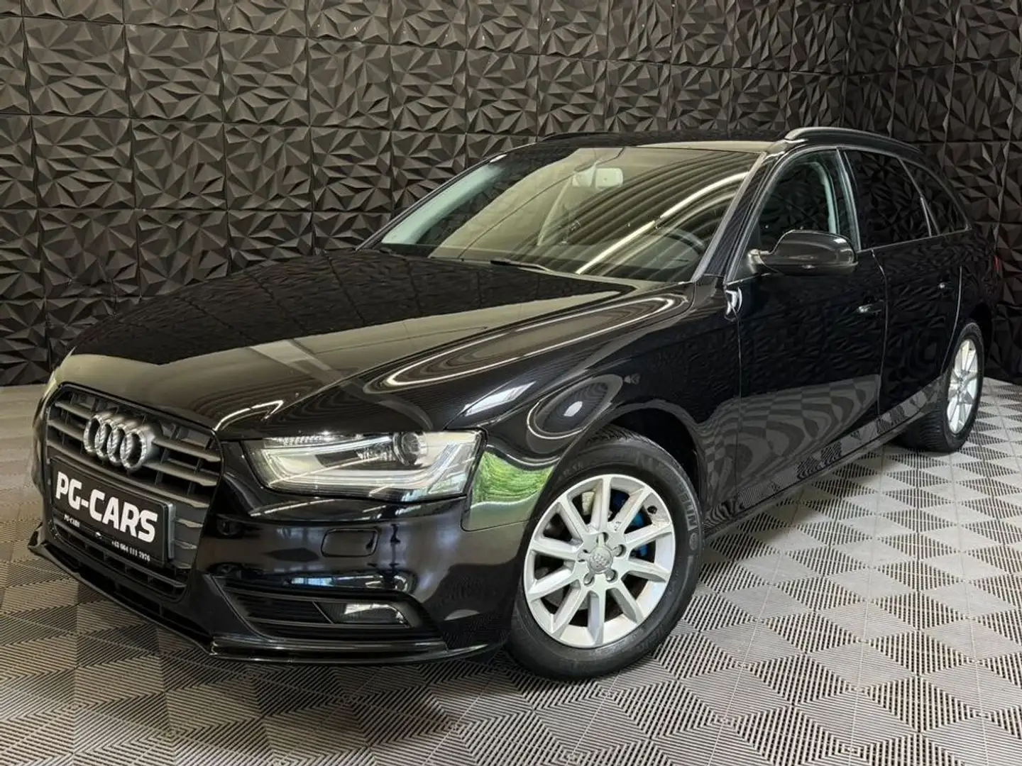 Audi A4 2.0 TDI Ambiente Noir - 1
