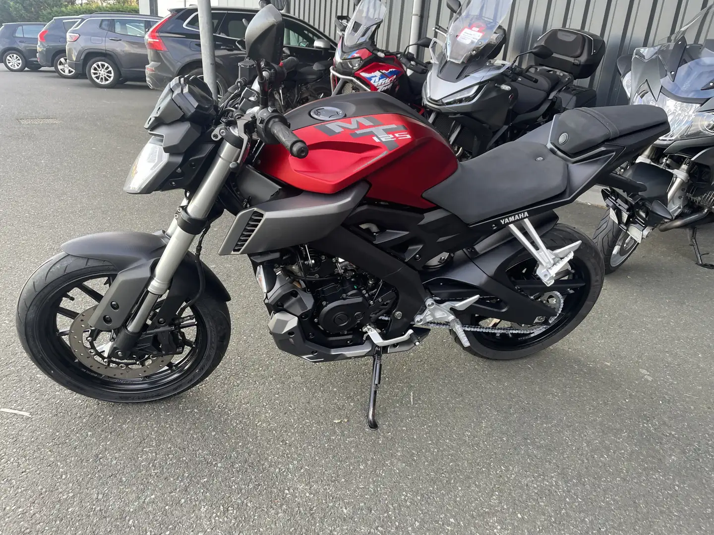 Yamaha MT-125 Rouge - 2