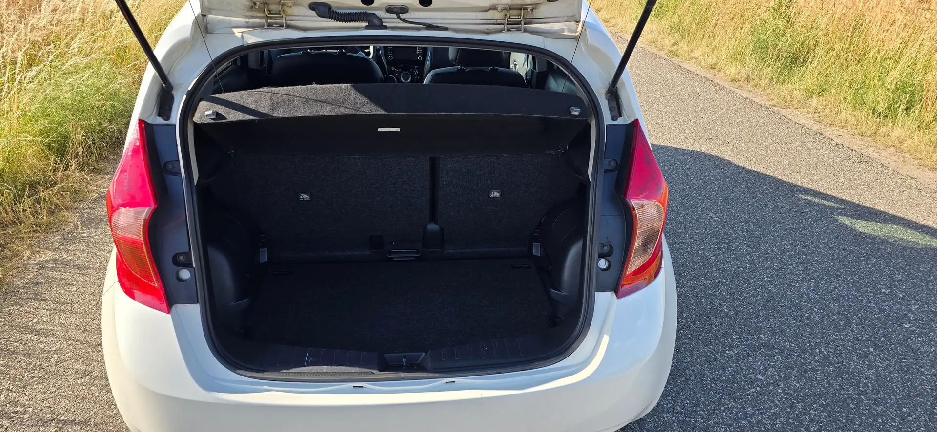 Nissan Note Note Diesel 1.5 dci tekna Weiß - 2