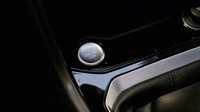Volkswagen T-Roc view 20