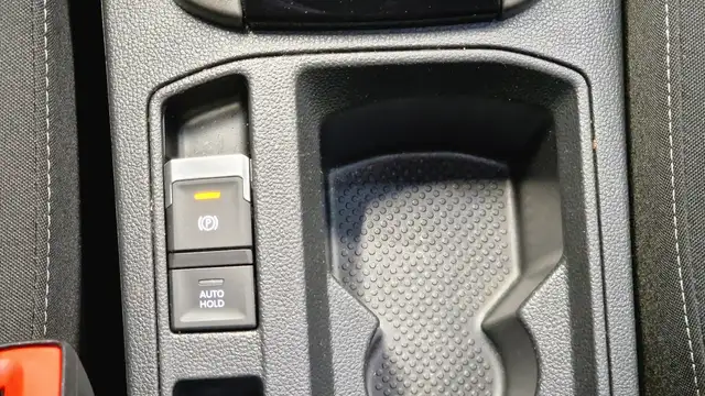 Volkswagen T-Roc view 17