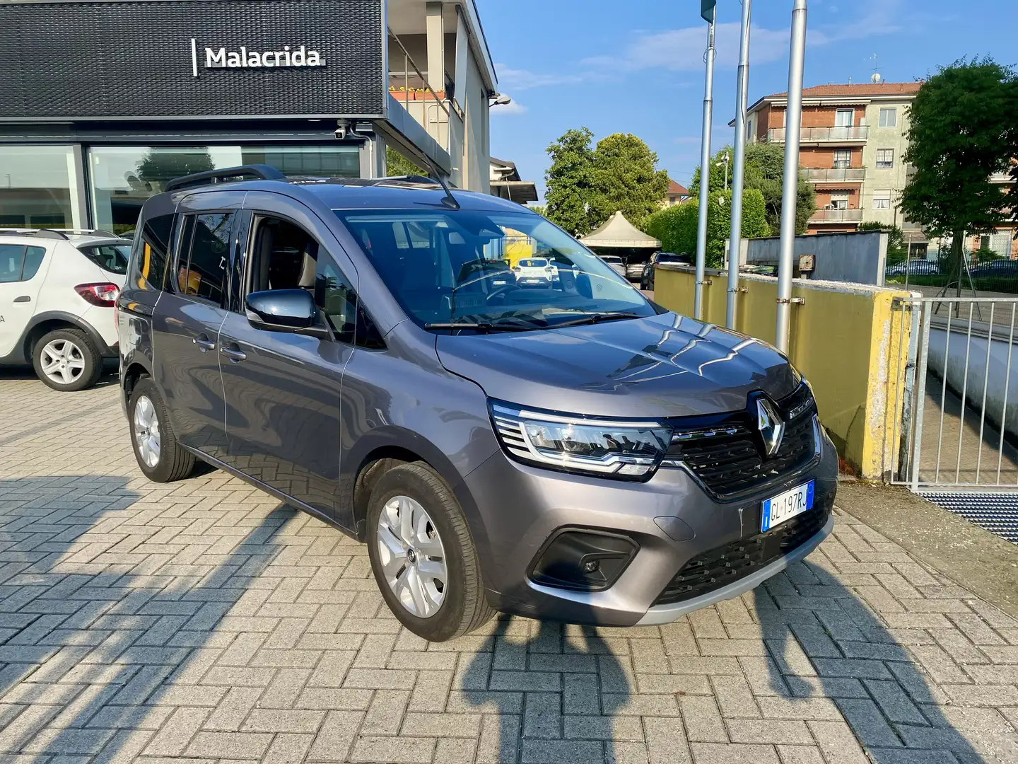 Renault Kangoo 1.5 blue dci Equilibre 115cv edc Bronzová - 1