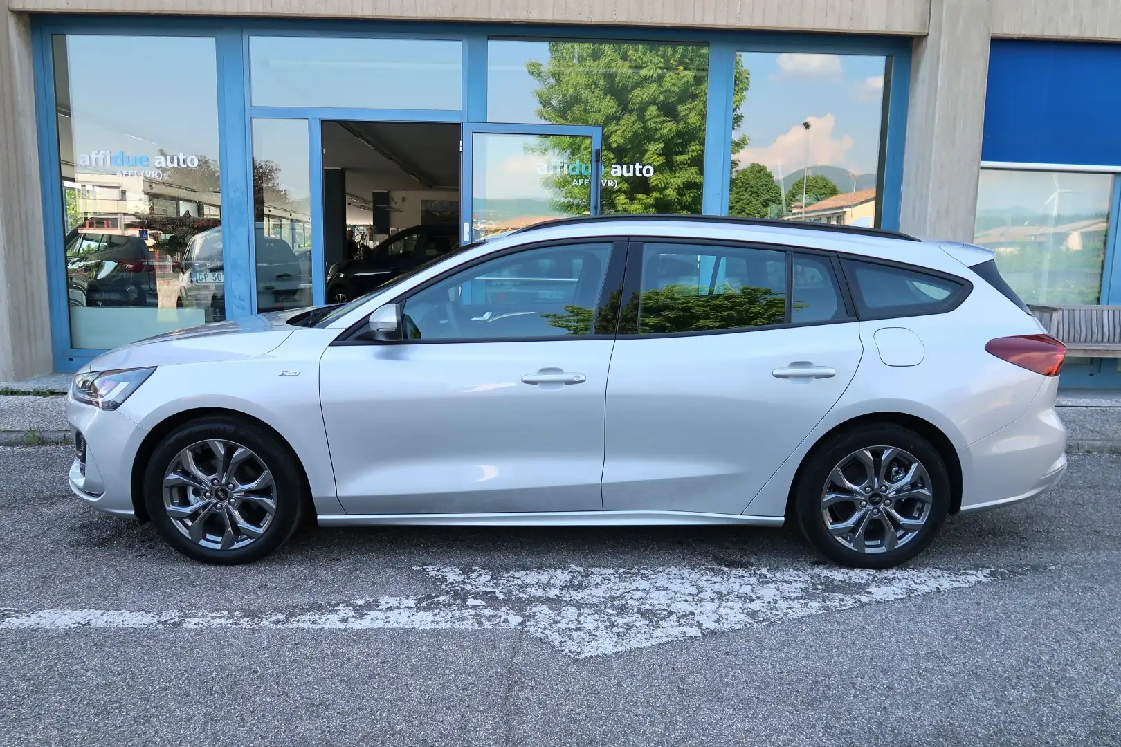 Ford Focus 1.0 ECB Hybrid 125 CV Powershift SW ST-Line KM 0 Argento - 2