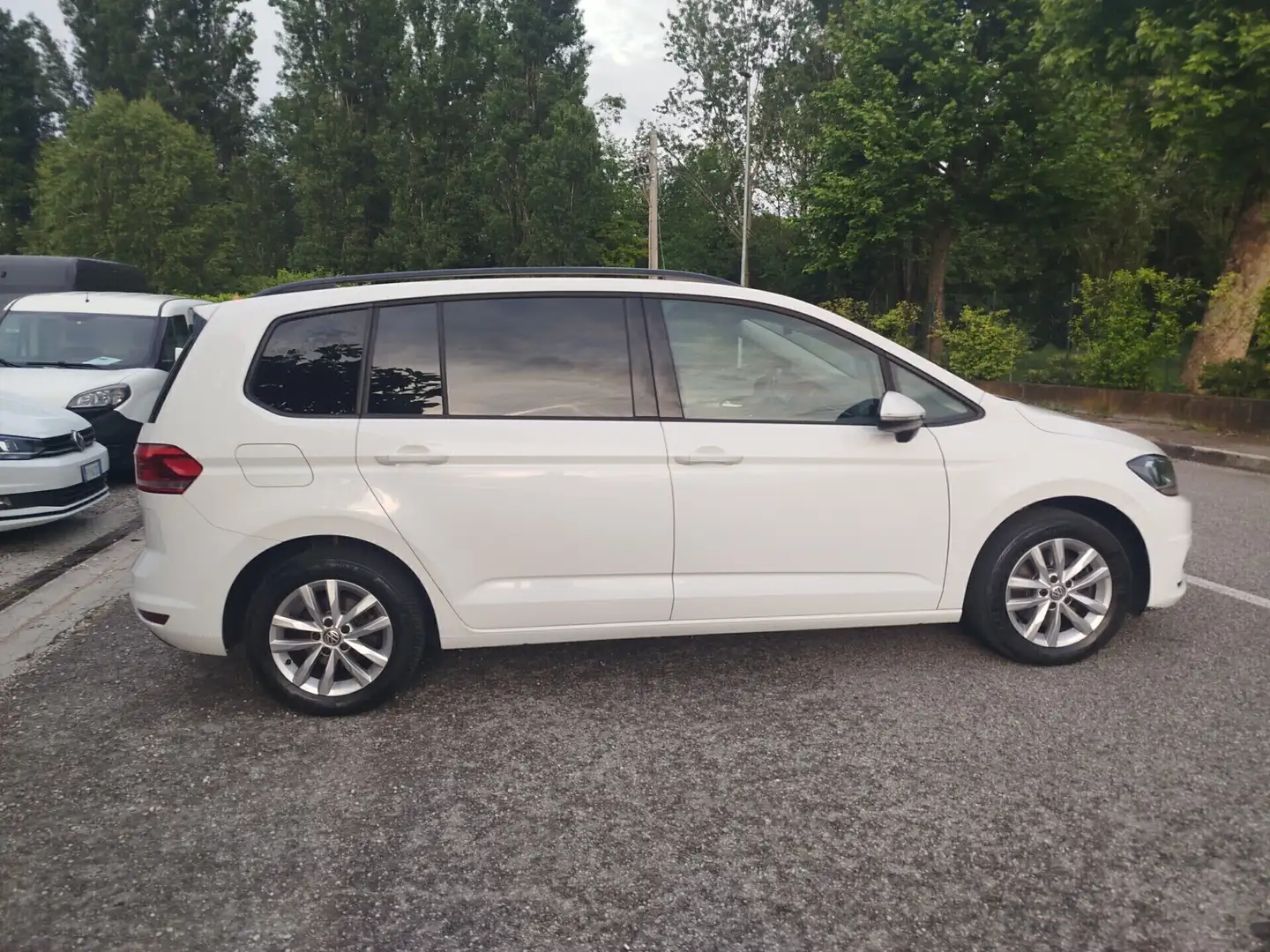 Volkswagen Touran 1.6 TDI 115 CV SCR DSG Business BlueMotion Technol Bianco - 2