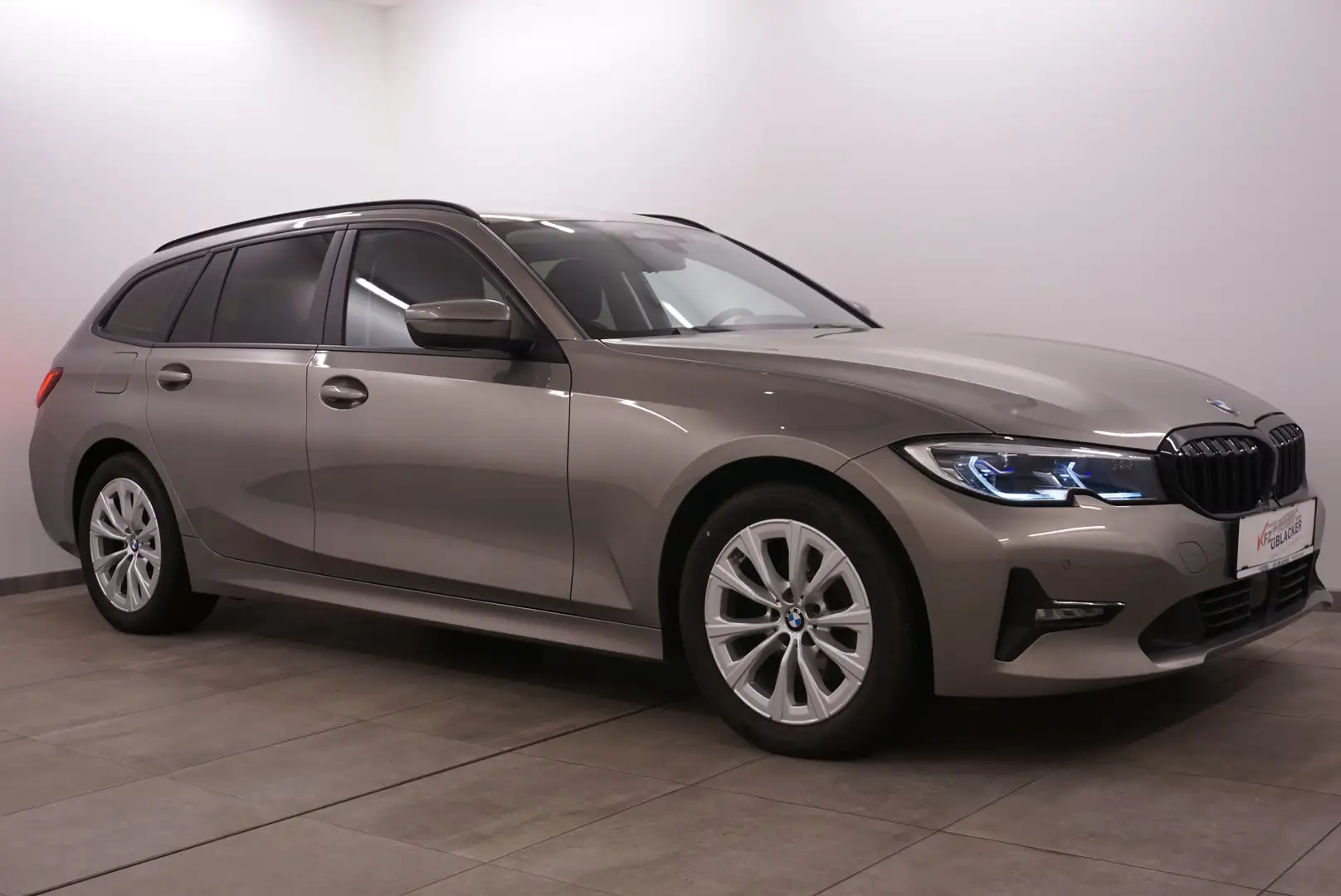 BMW 320 d // Laserscheinw.// Abstandstemp. // Standheizung Gris - 1