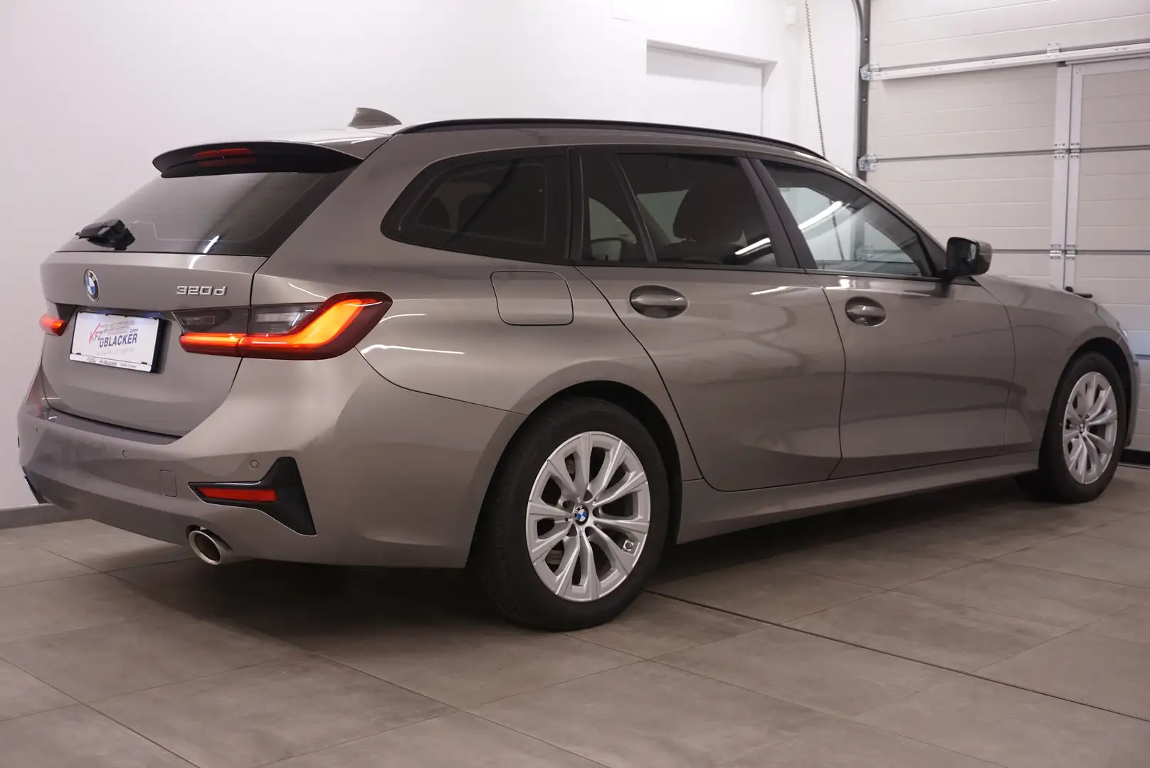 BMW 320 d // Laserscheinw.// Abstandstemp. // Standheizung Gris - 2