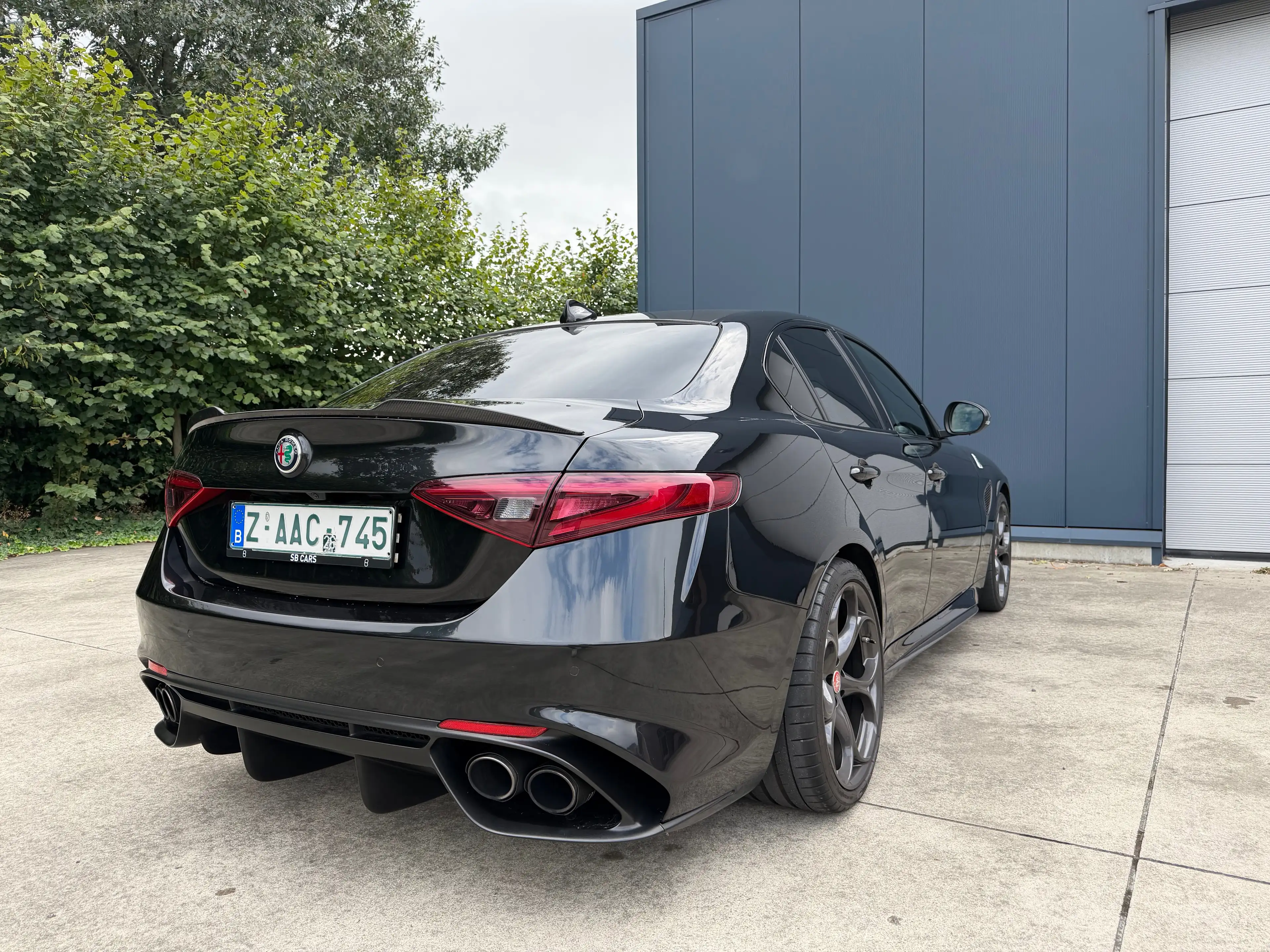Alfa Romeo Giulia Giulia 2.9 T V6 Quadrifoglio — photo 9