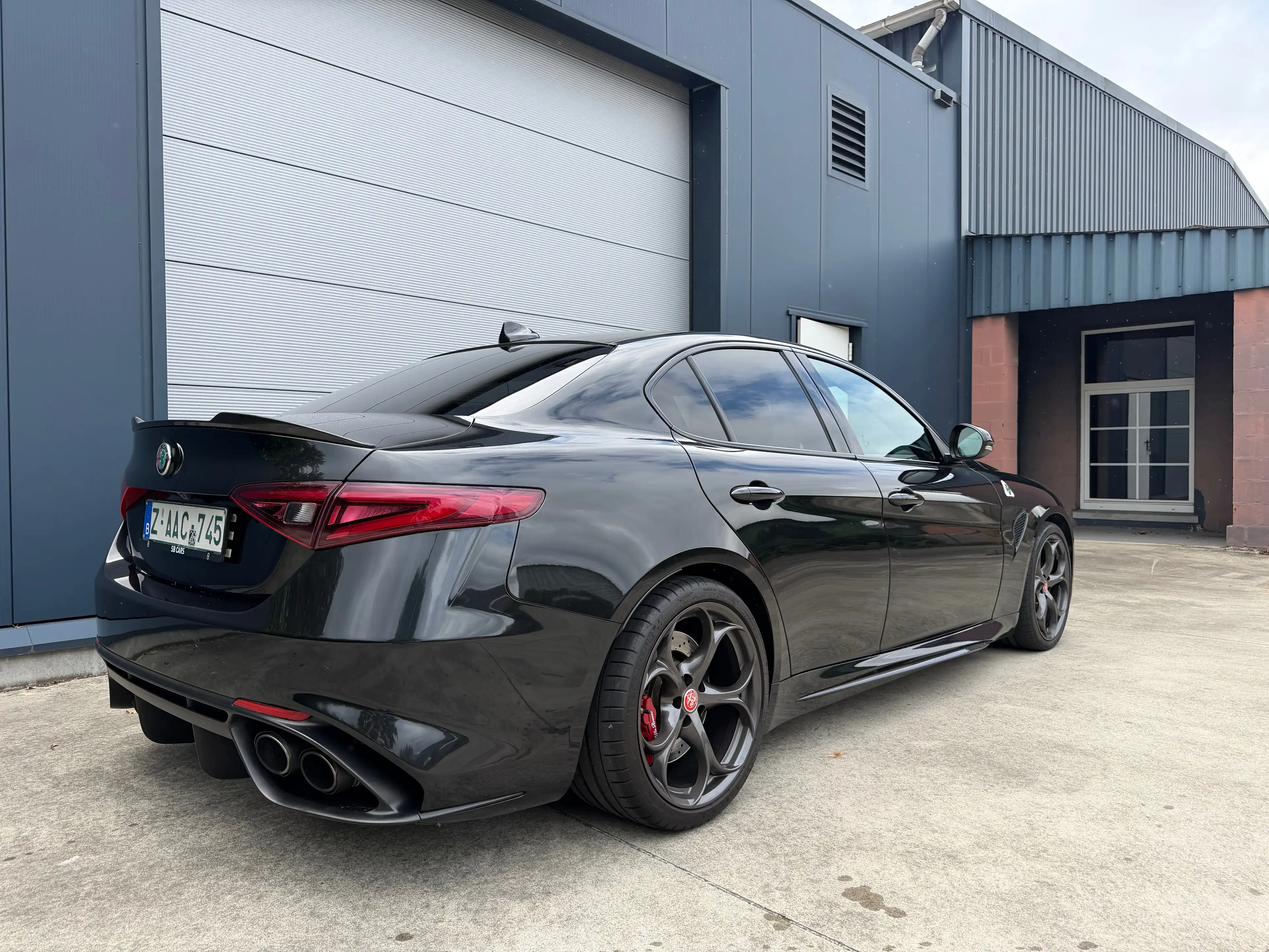 Alfa Romeo Giulia Giulia 2.9 T V6 Quadrifoglio — photo 6