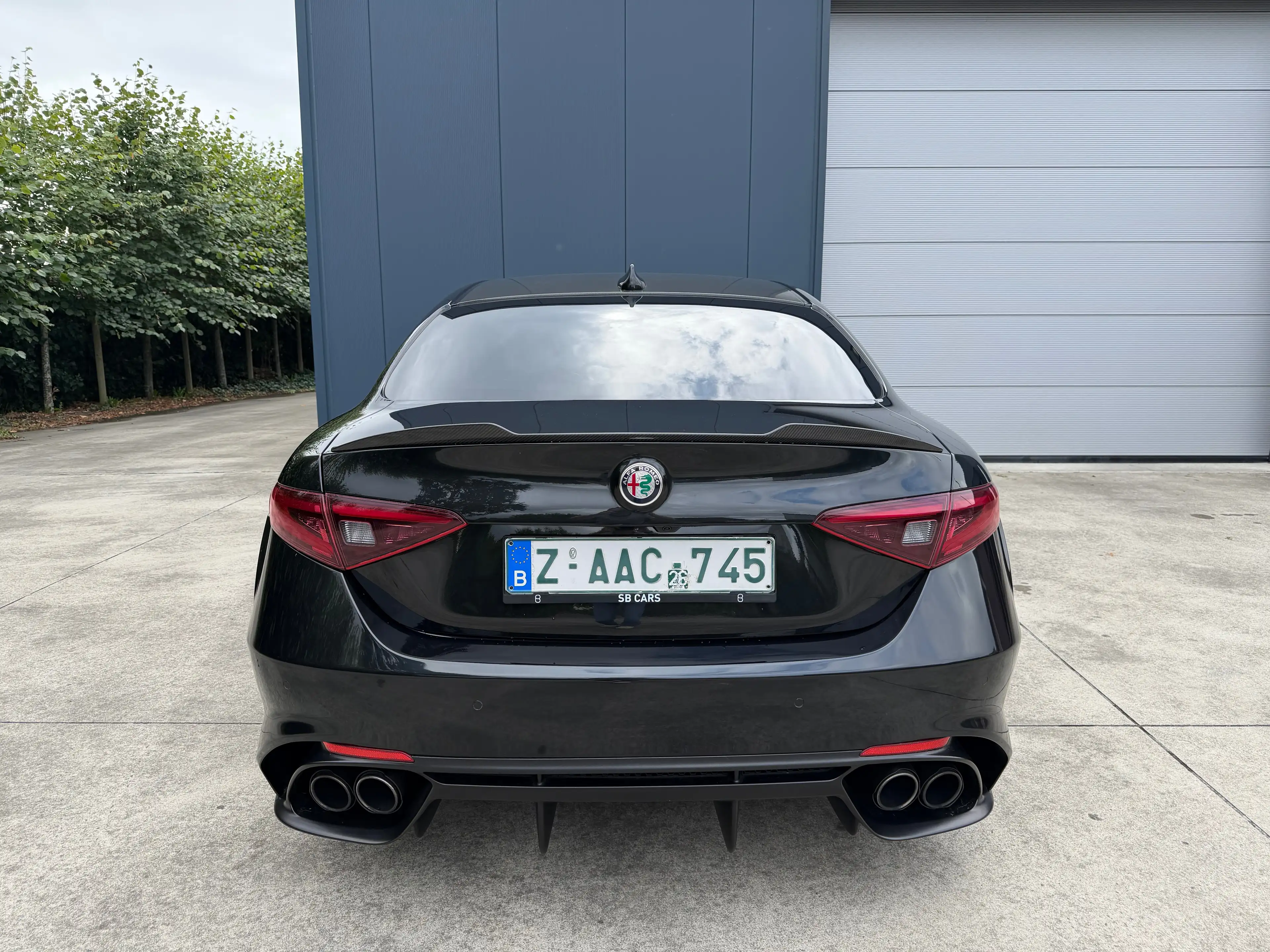 Alfa Romeo Giulia Giulia 2.9 T V6 Quadrifoglio — photo 8