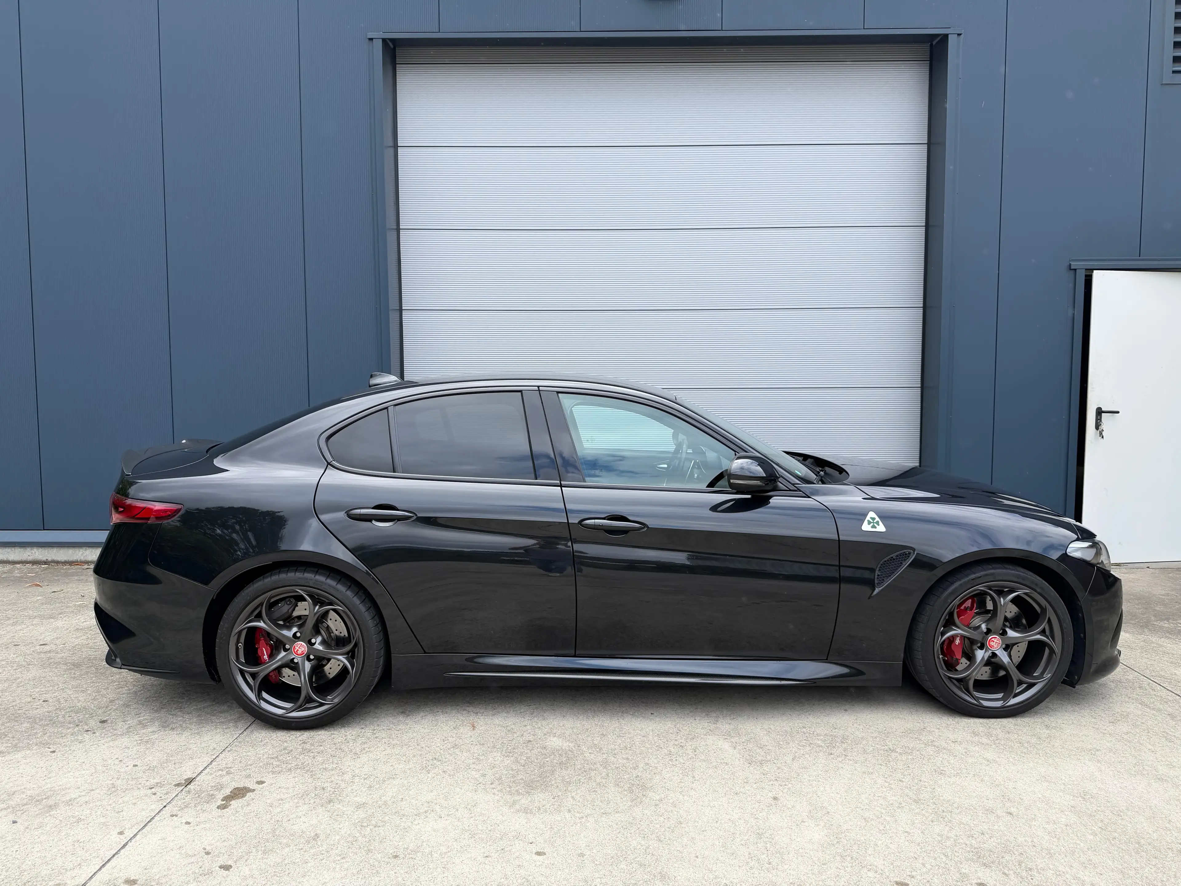 Alfa Romeo Giulia Giulia 2.9 T V6 Quadrifoglio — photo 5