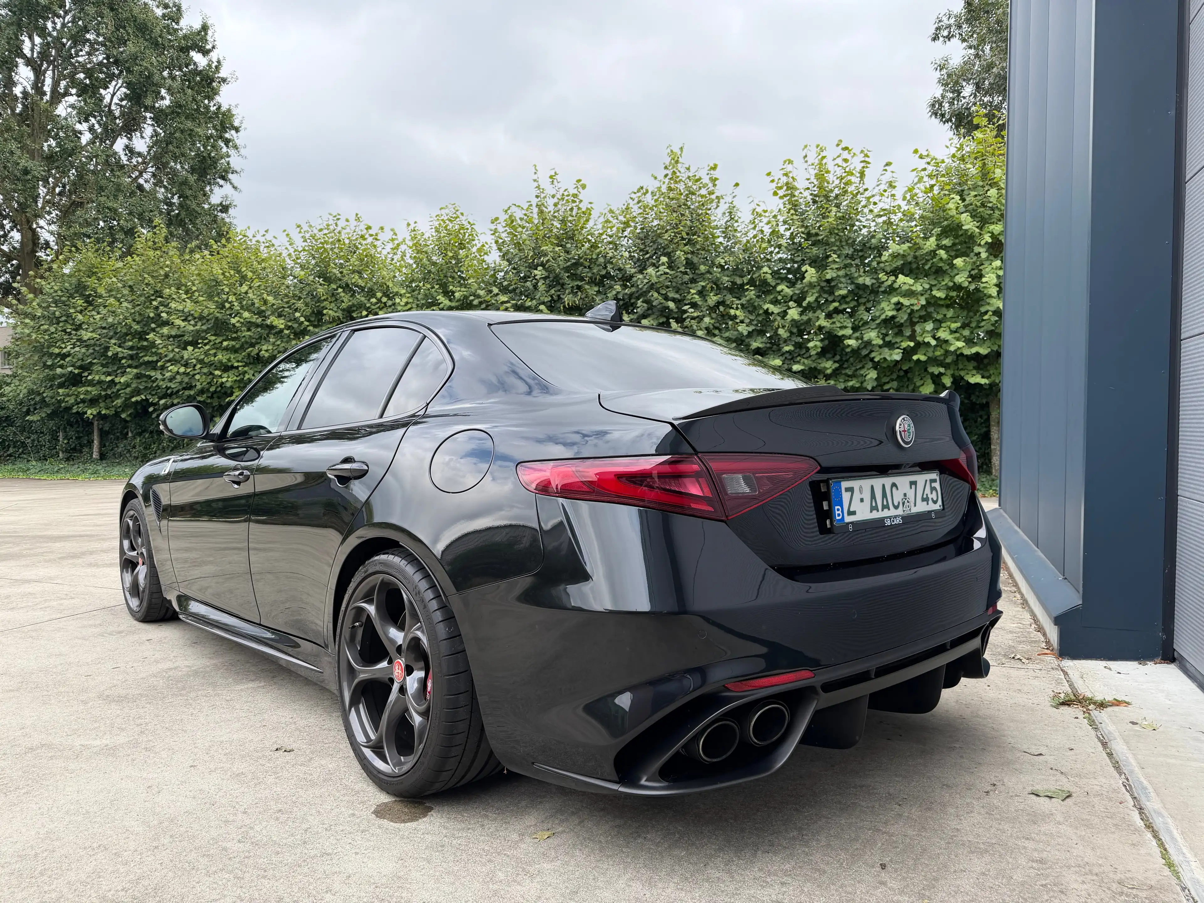 Alfa Romeo Giulia Giulia 2.9 T V6 Quadrifoglio — photo 2