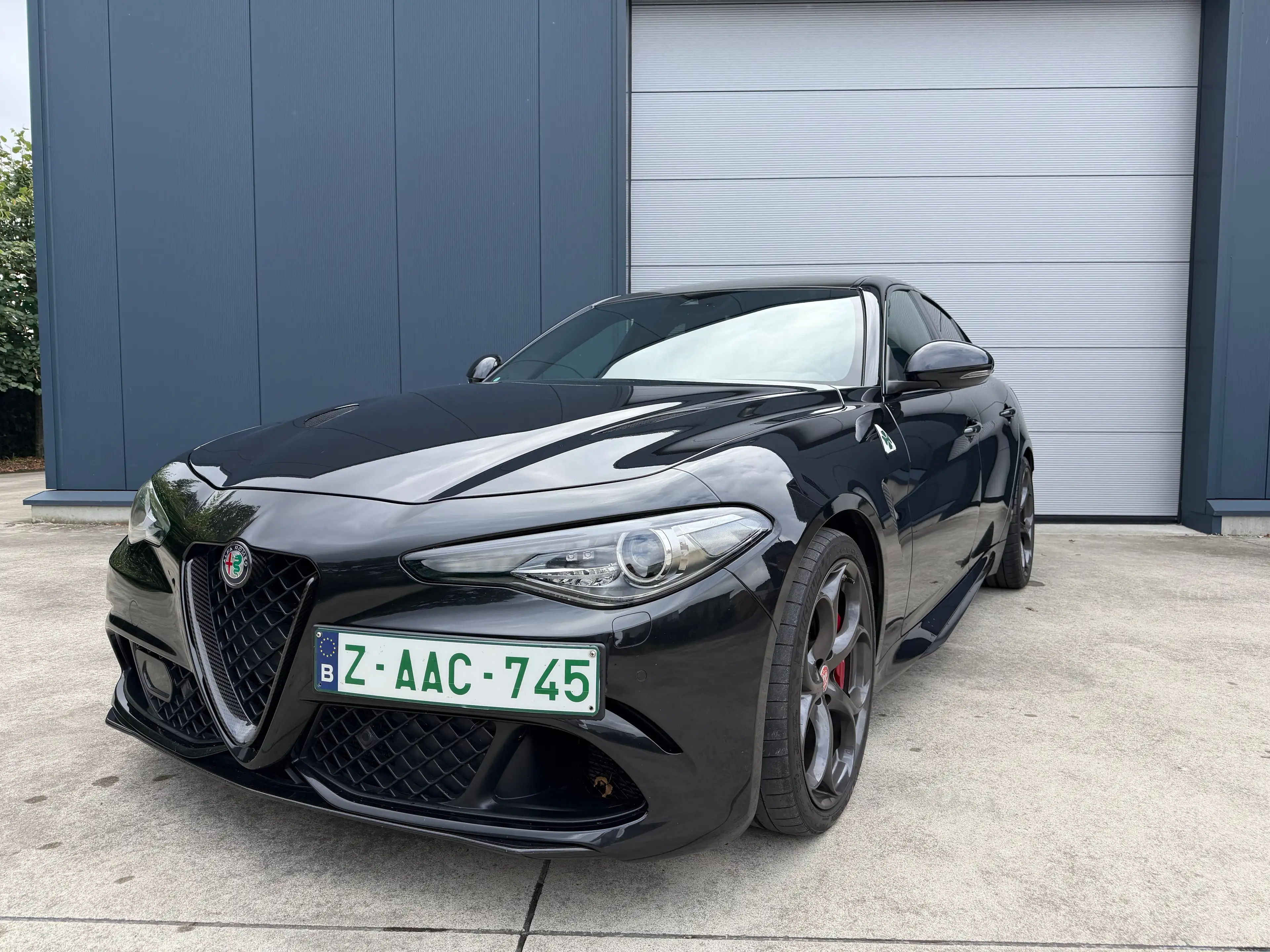 Alfa Romeo Giulia Giulia 2.9 T V6 Quadrifoglio — photo 3
