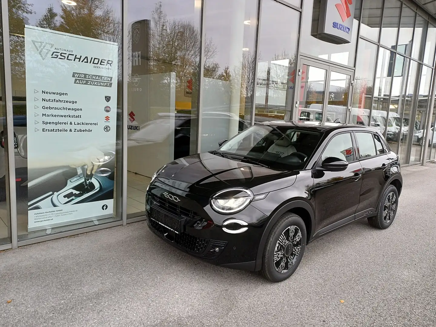 Fiat 600 Hybrid mHEV 110 6-Gang eDCT Icon Schwarz - 1