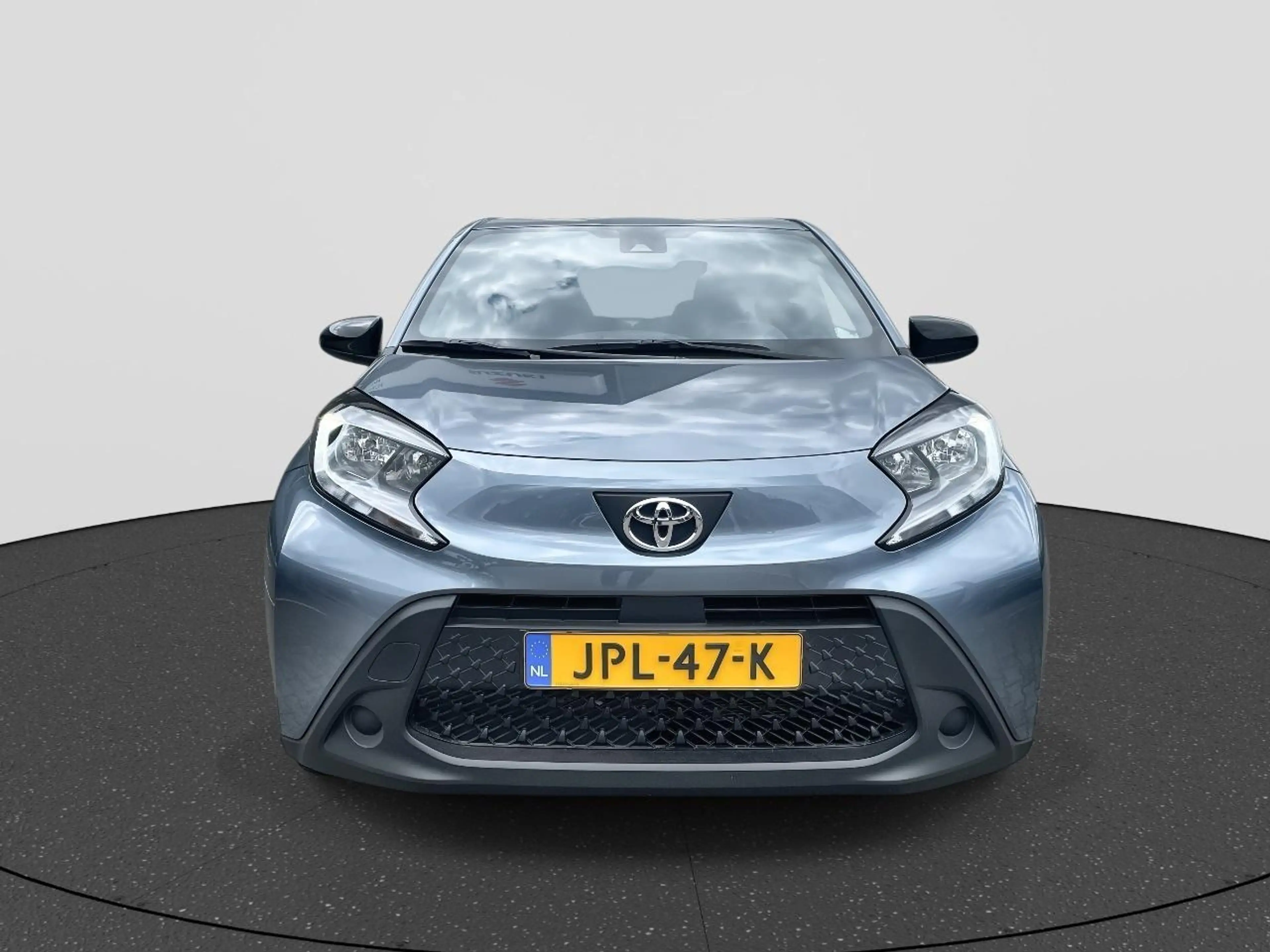 Toyota Aygo X 1.0 VVT-i MT Play — photo 3