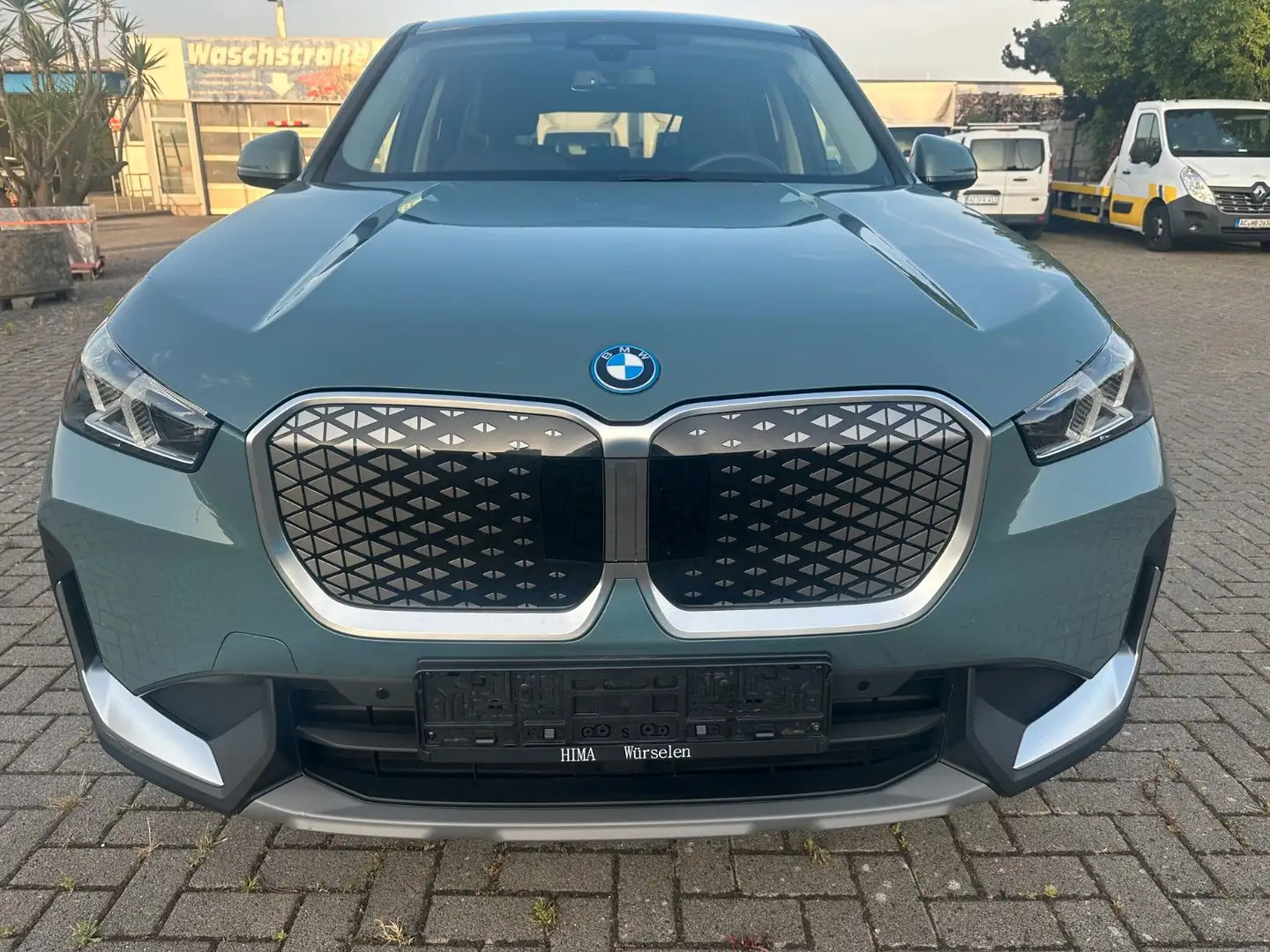 BMW iX1 Baureihe iX1 20 eDrive Зелёный - 2