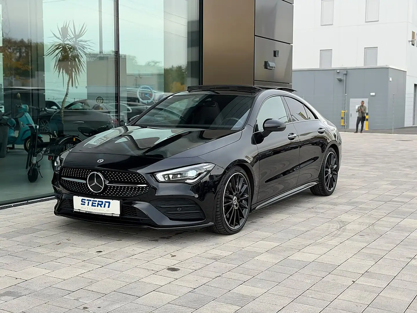 Mercedes-Benz CLA 200 d AMG Line *PANO*DISTRONIC*MEMORY*MULTIBEAM* Schwarz - 1