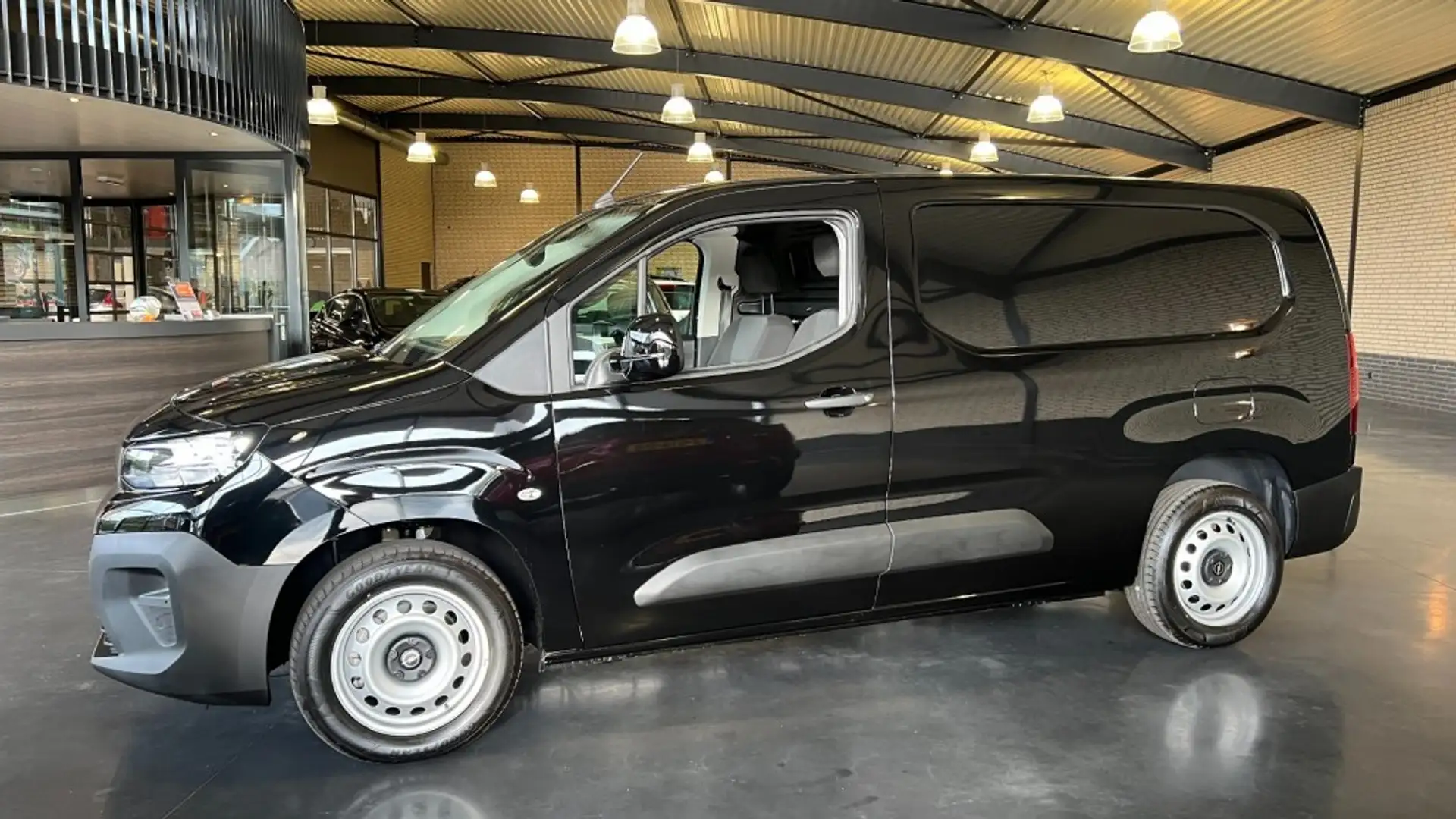 Opel Combo 1.5 BLUEHDI 130 S&S Negro - 2